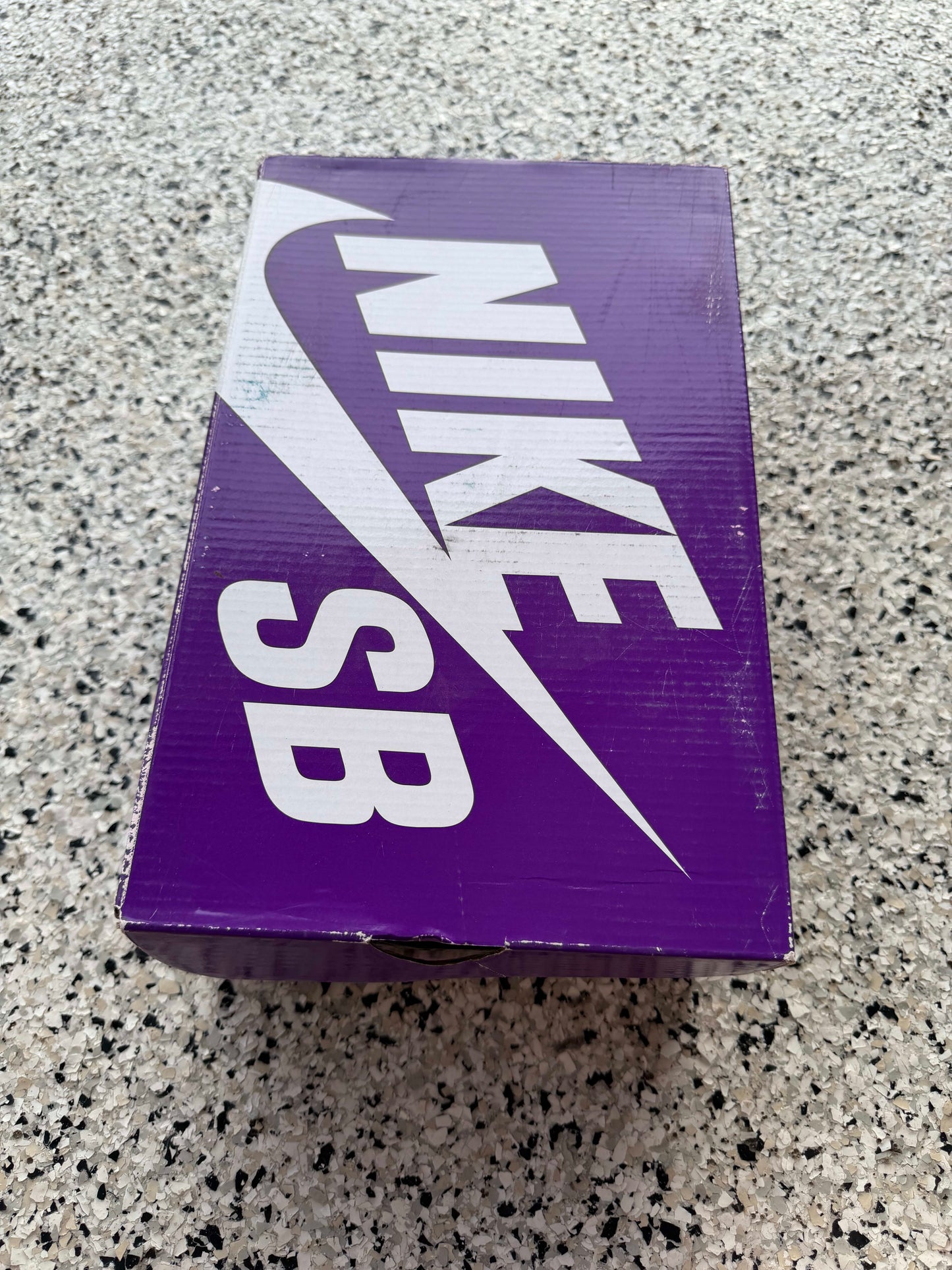 [HY3427] Nike SB Dunk Low Philadelphia Phillies
