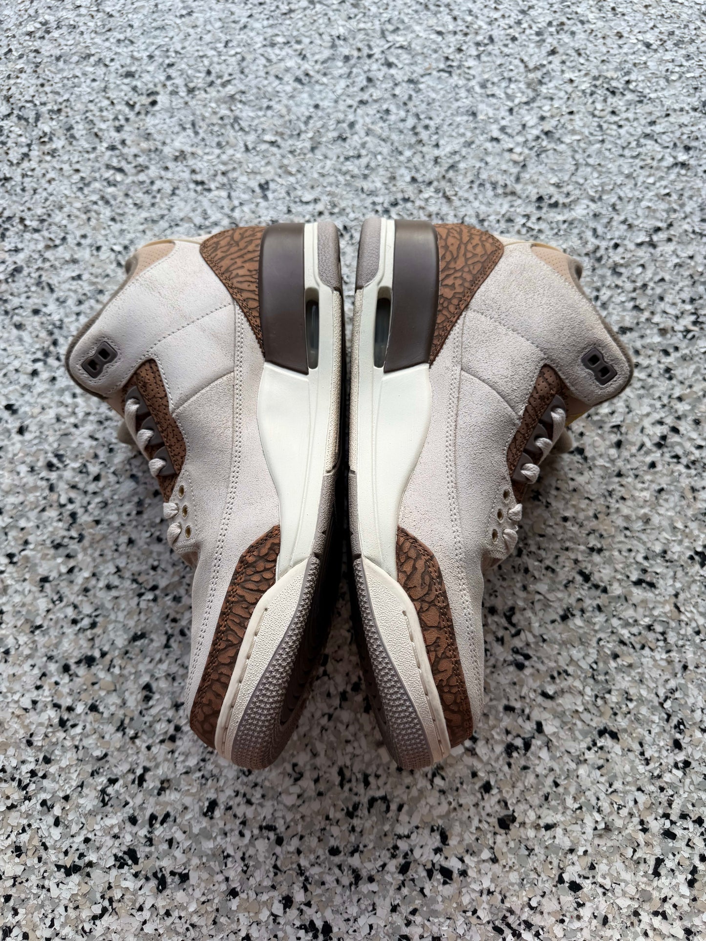 HY3403 Jordan 3 Retro Palomino