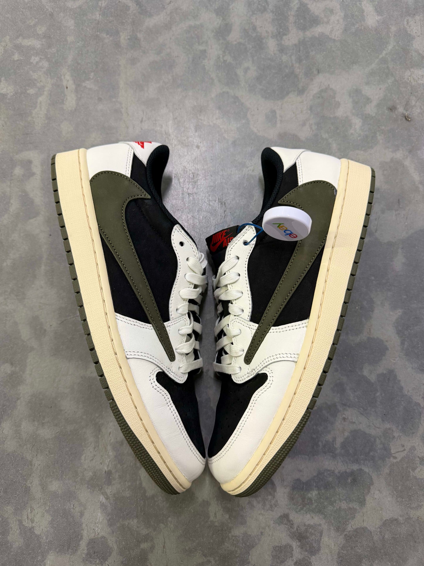 HY222 Jordan 1 Retro Low OG SP Travis Scott Olive (Women's)