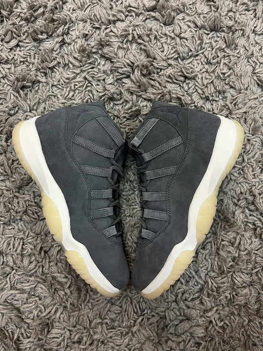 AIR JORDAN 11 RETRO ‘Pinnacle Grey Suede’