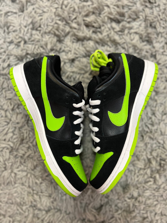 NIKE DUNK LOW PRO SB ‘Neon J Pack’