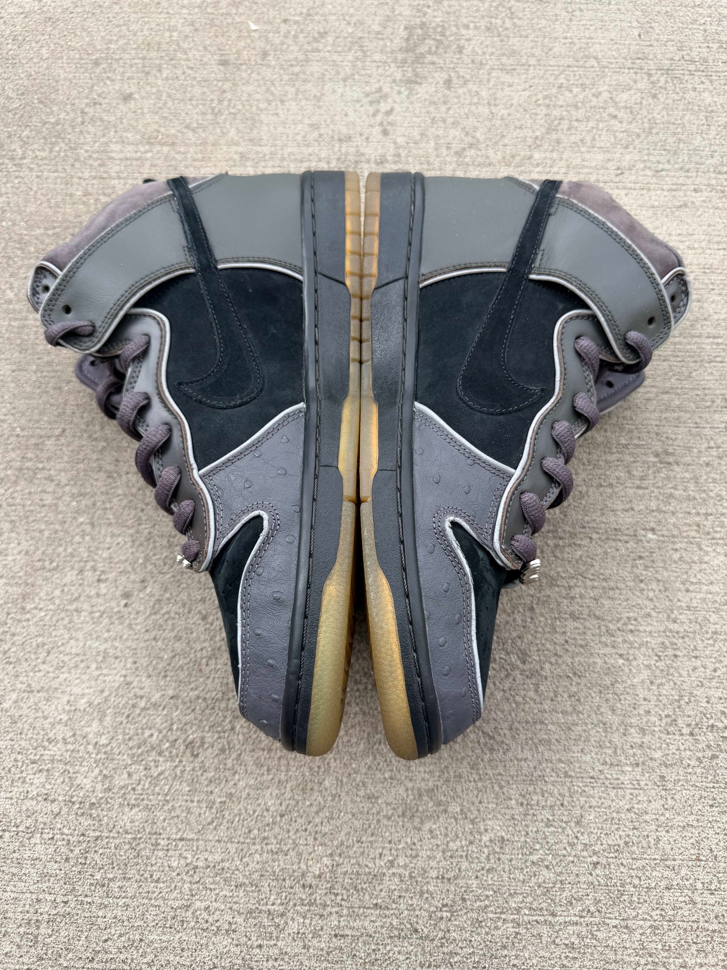 HY3476 Nike SB Dunk High MF Doom