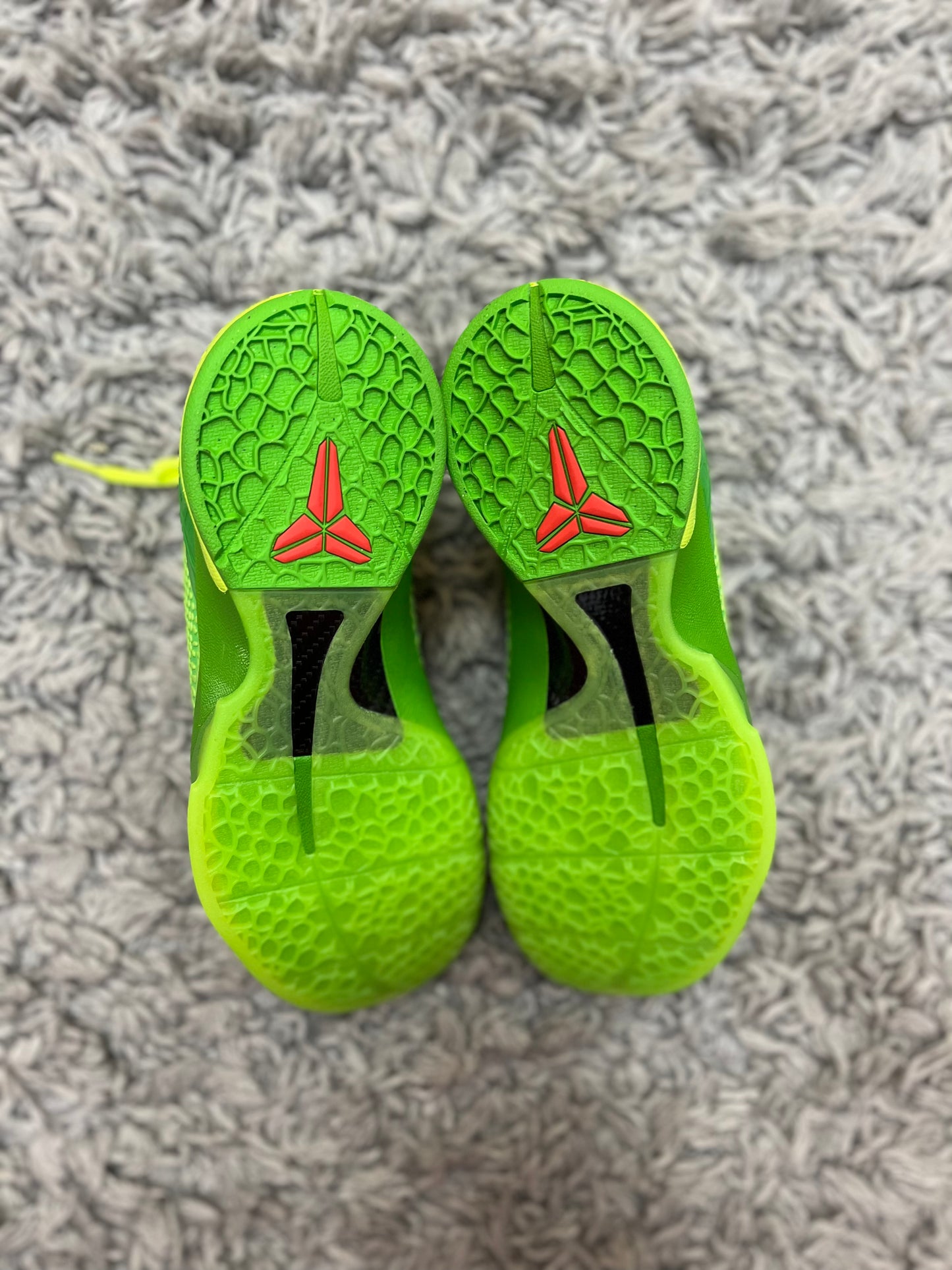 KOBE VI PROTRO ‘Grinch’