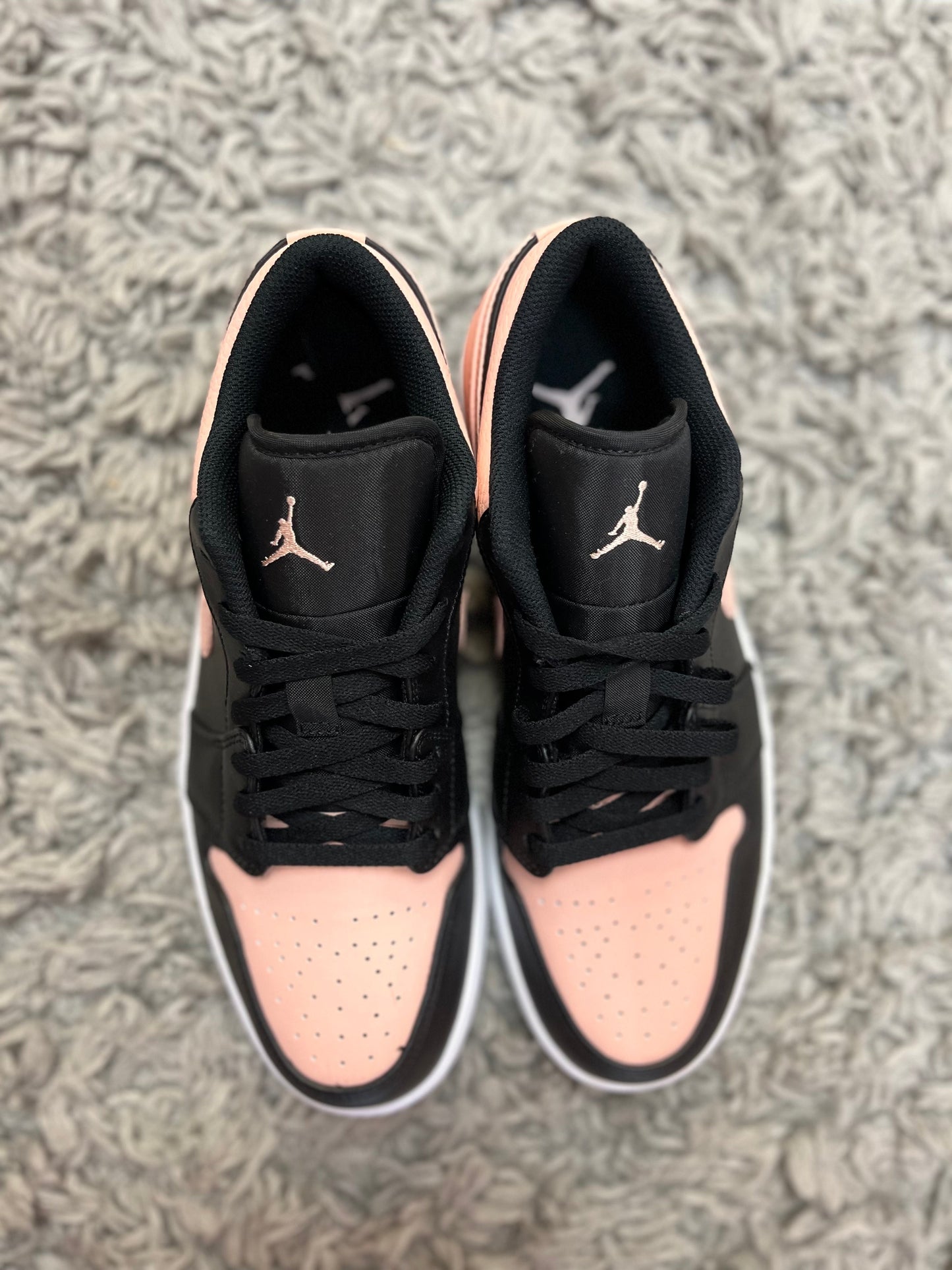 AIR JORDAN 1 LOW ‘Crimson Tint’