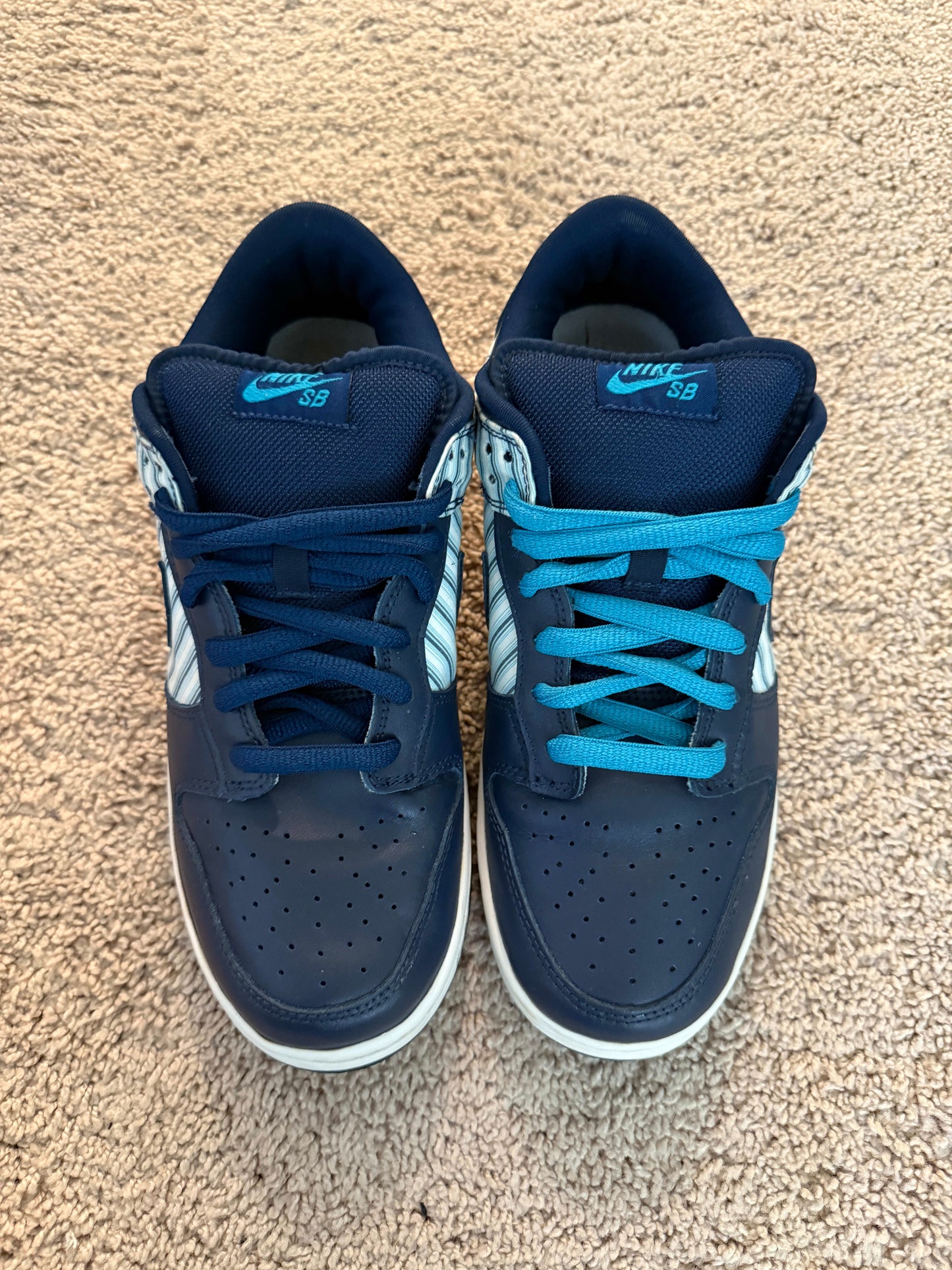 Size 9 Preowned Nike SB Dunk Low Avenger Navy