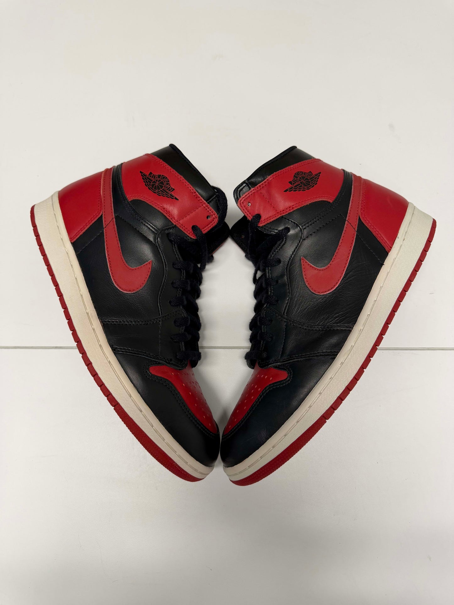Jordan 1 Retro Bred (1994)