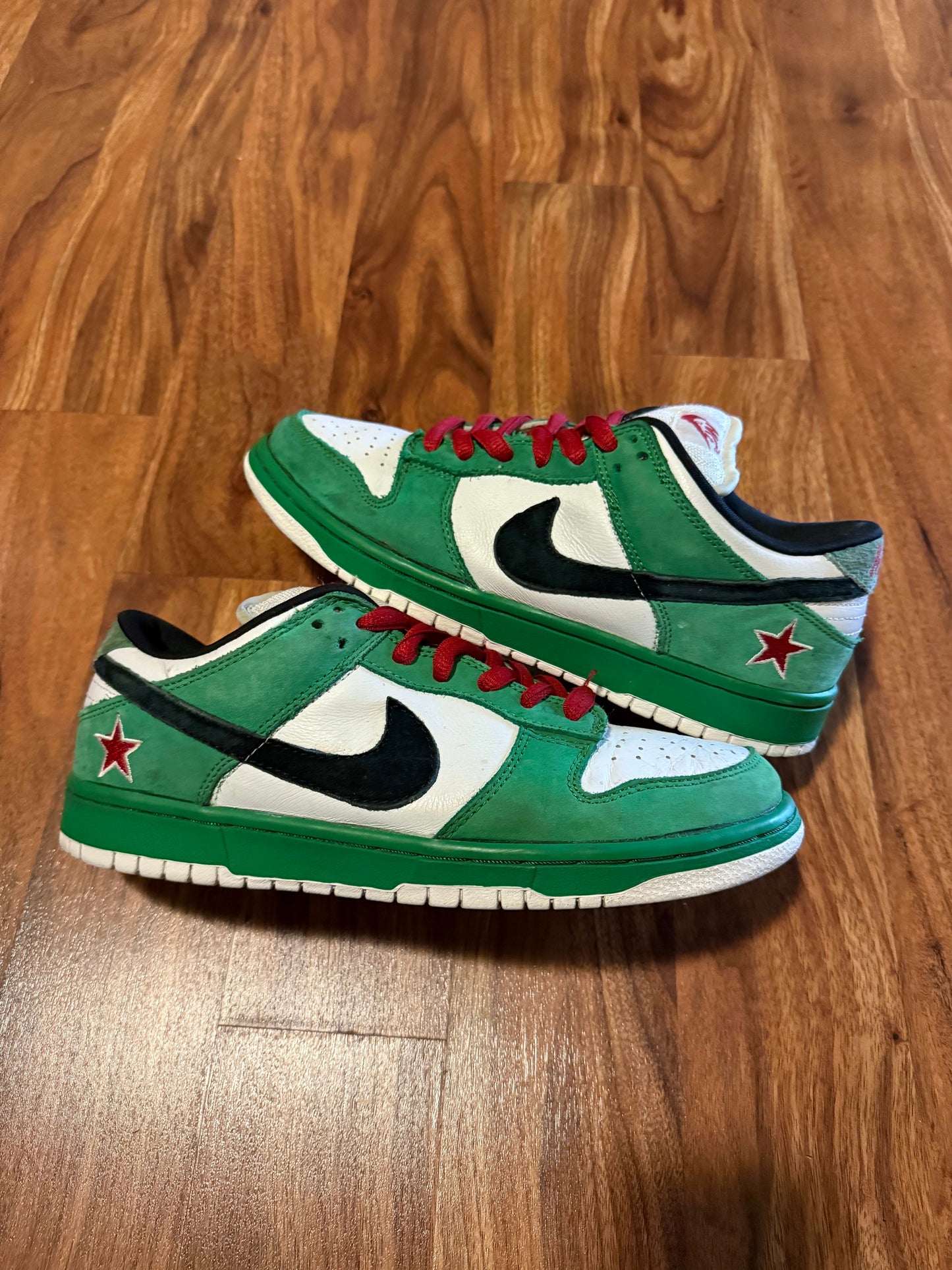 Size 9 Preowned (NB) Nike SB Dunk Low Heineken