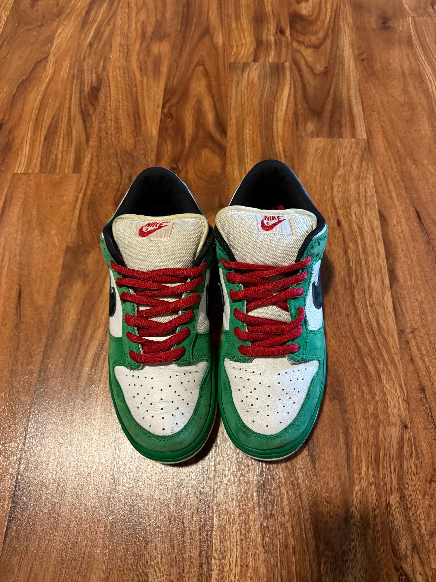 Size 9 Preowned (NB) Nike SB Dunk Low Heineken