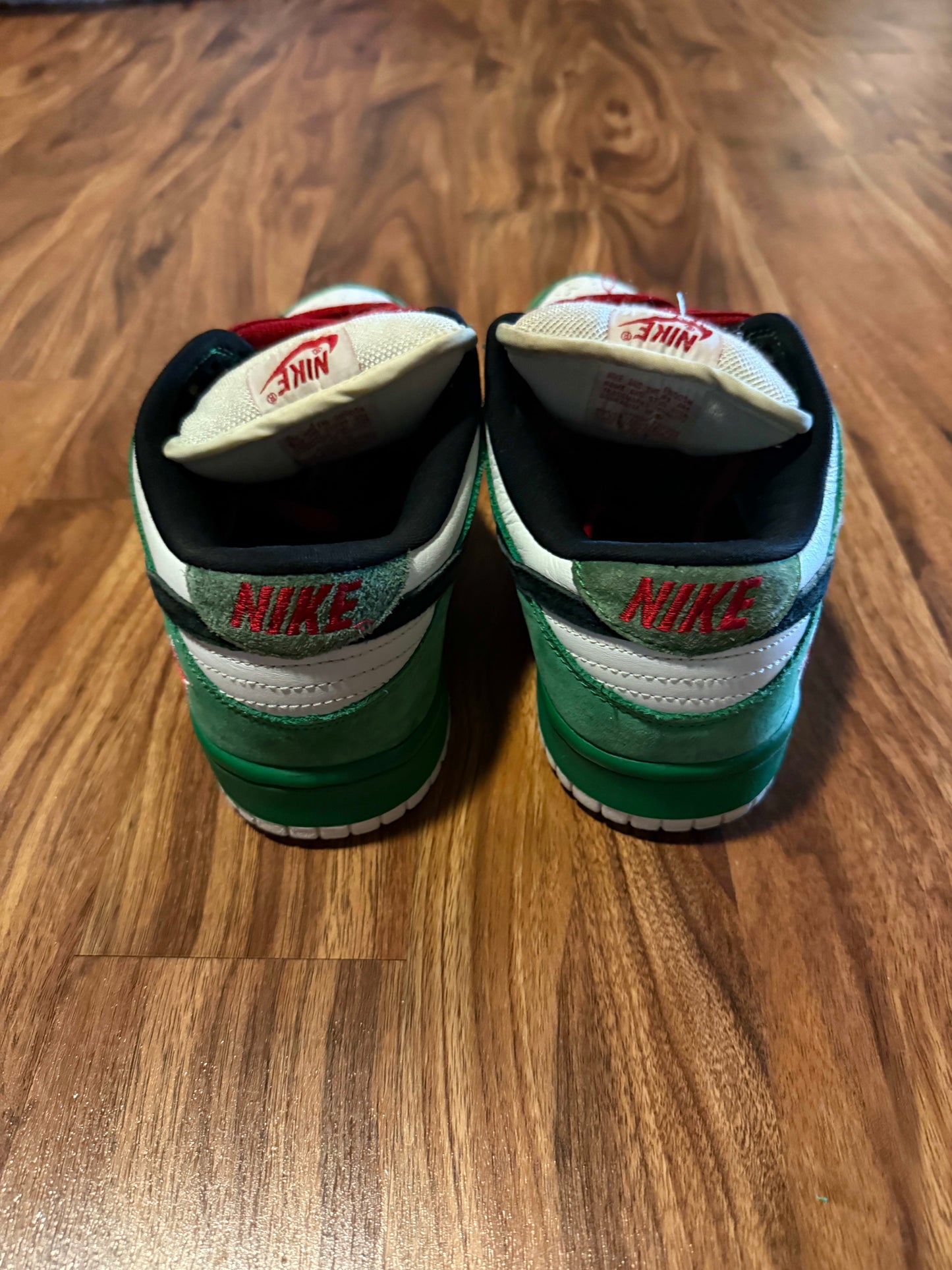 Size 9 Preowned (NB) Nike SB Dunk Low Heineken