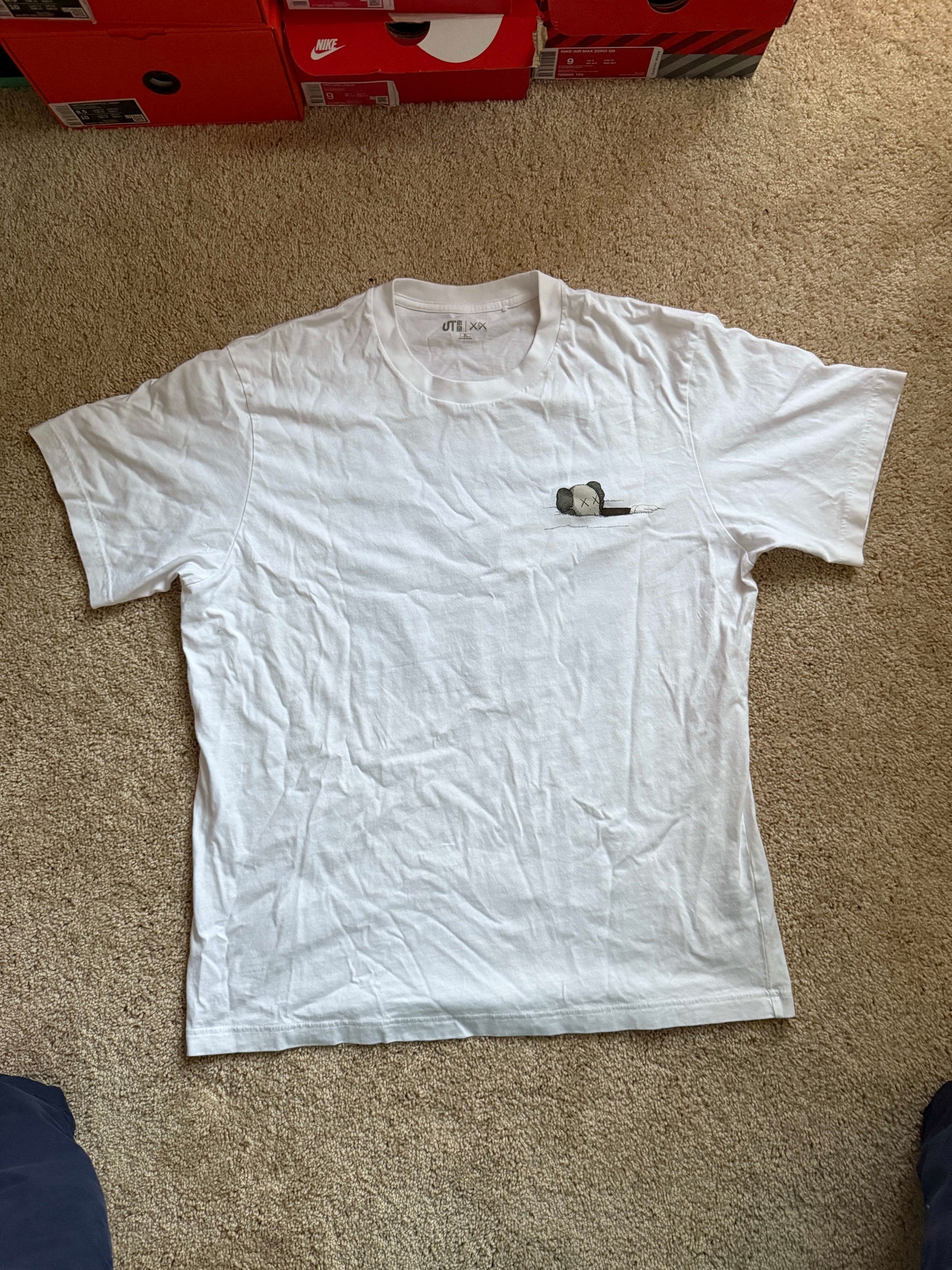 KAWS x Uniqlo UT Short Sleeve Artbook Cover T-shirt (US Sizing) White