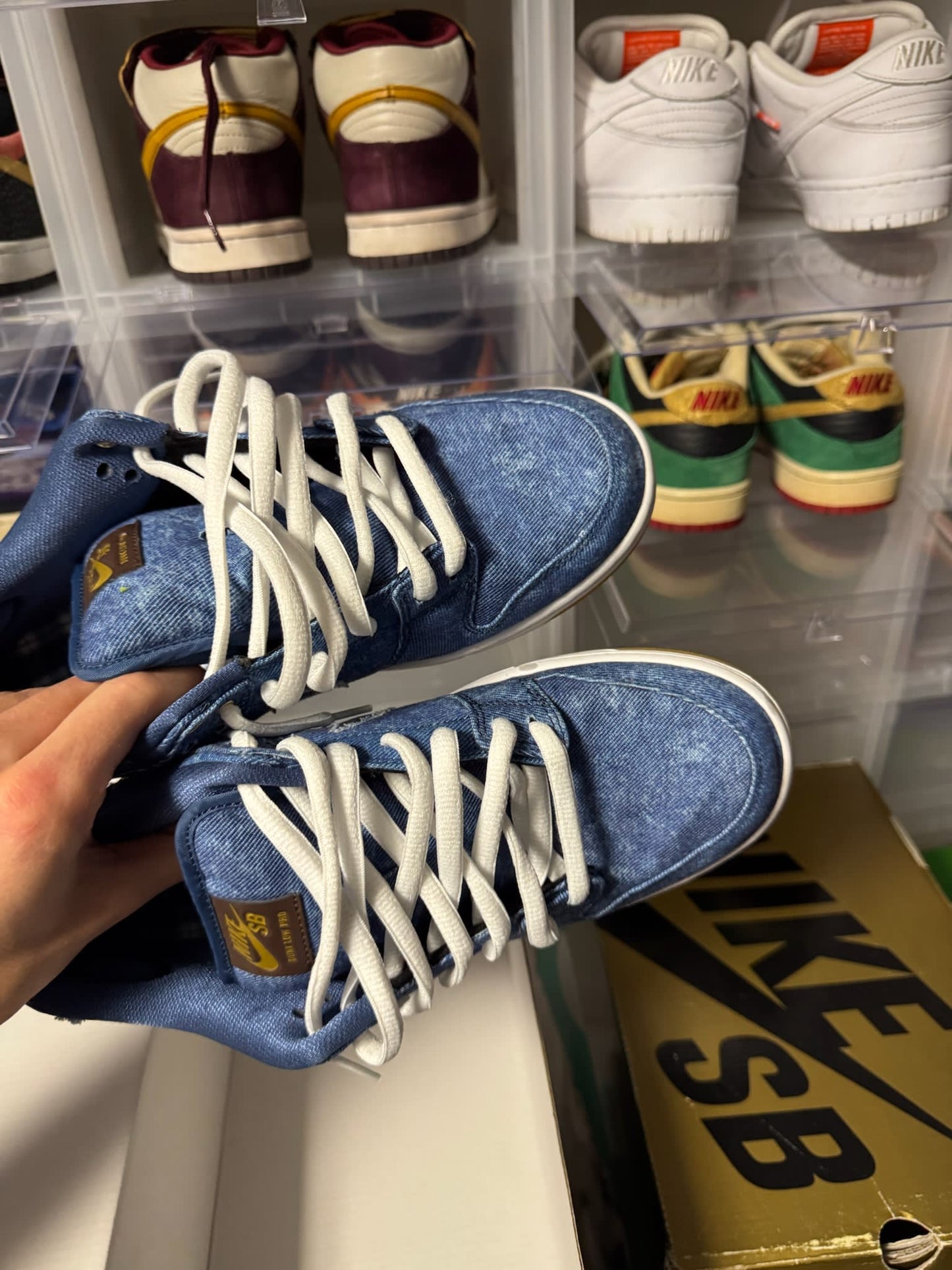 Size 9 Preowned Nike SB Dunk Low Rivals Pack (East)