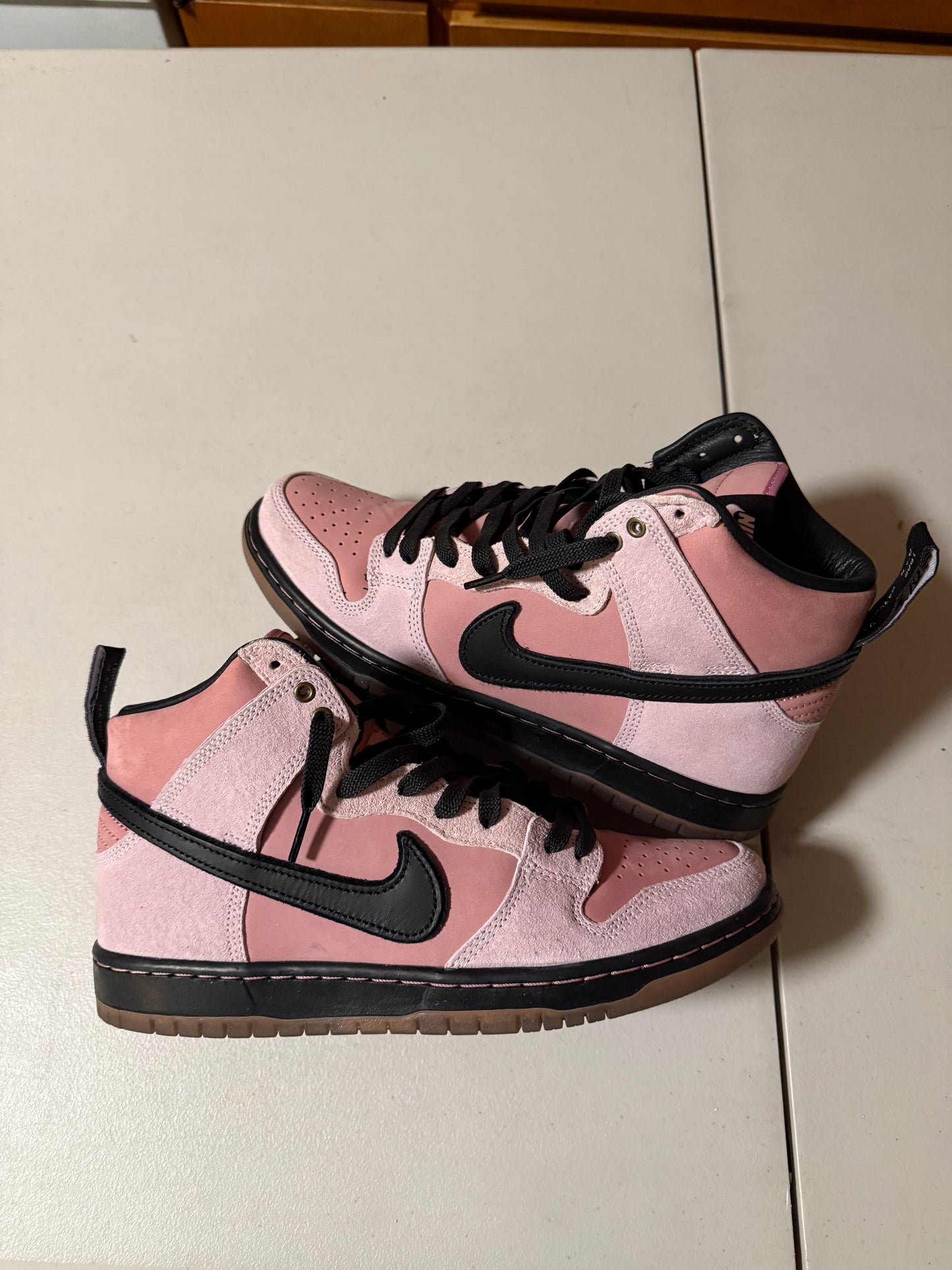 Size 9 Preowned Nike SB Dunk High Invert Celtics