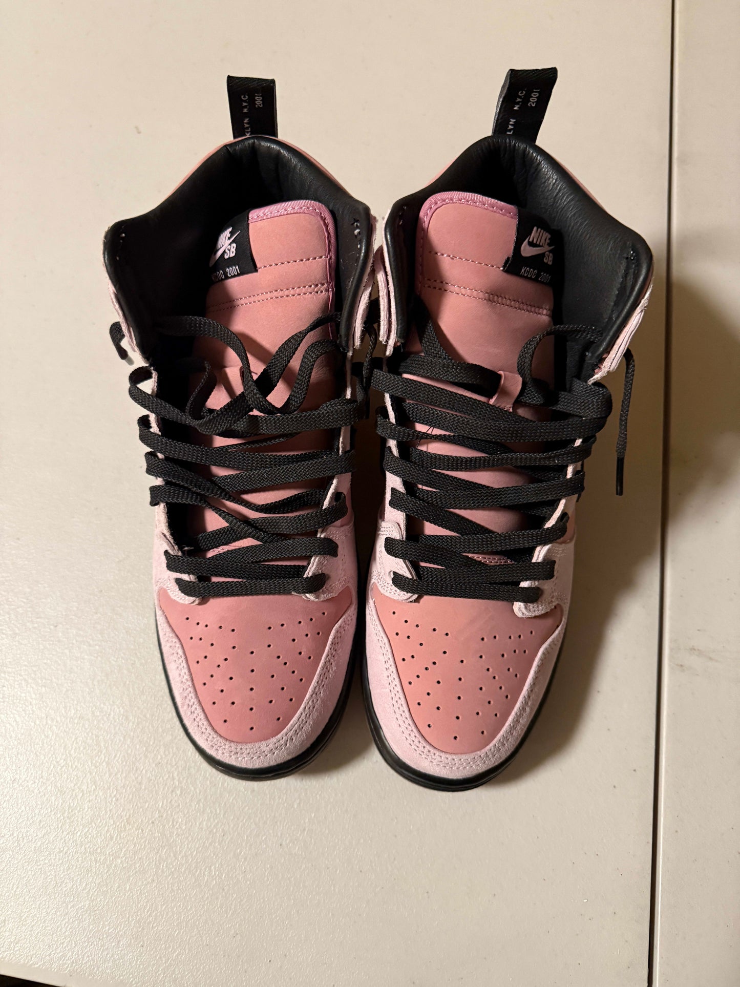 Size 9 Preowned Nike SB Dunk High Invert Celtics