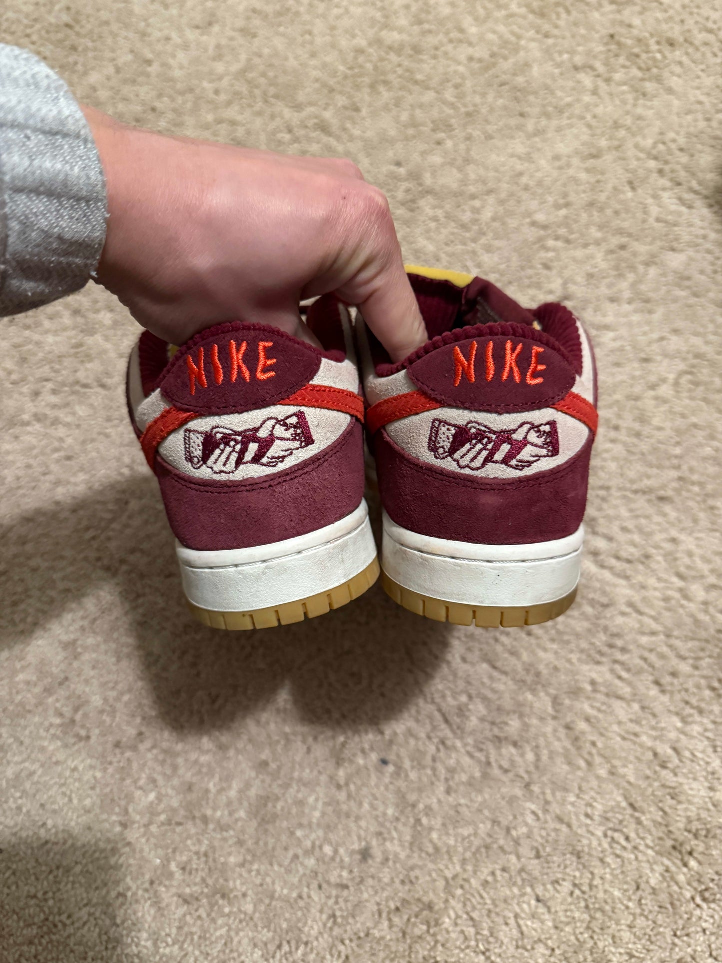 Size 9 Preowned Nike SB Dunk Low Skate Like a Girl