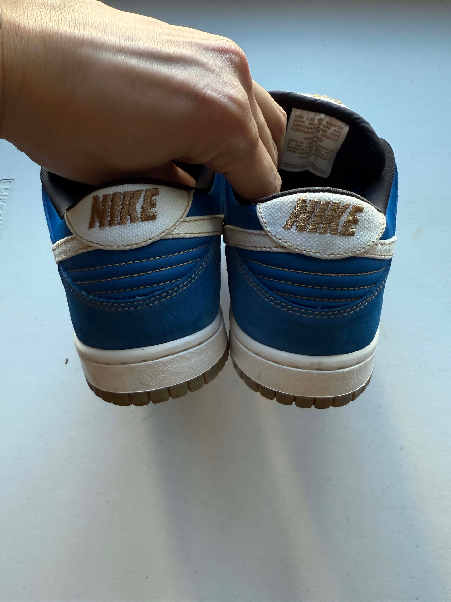 Nike SB Dunk Low Street Fighter Chun Li