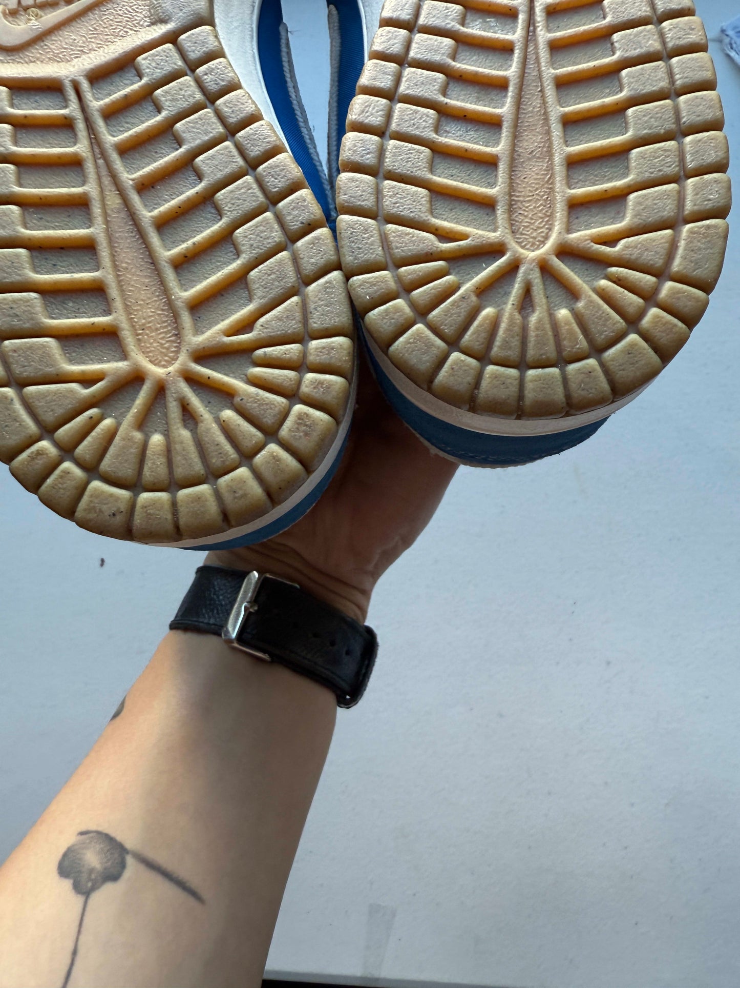 Nike SB Dunk Low Street Fighter Chun Li