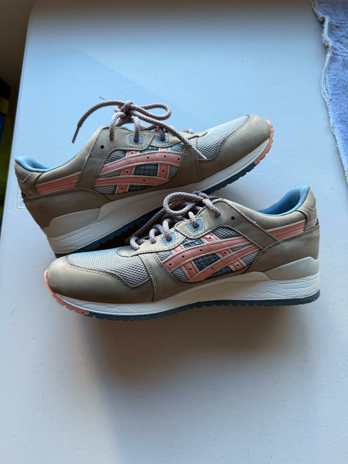 Size 9 PADS ASICS Gel-Lyte III Ronnie Fieg Flamingo