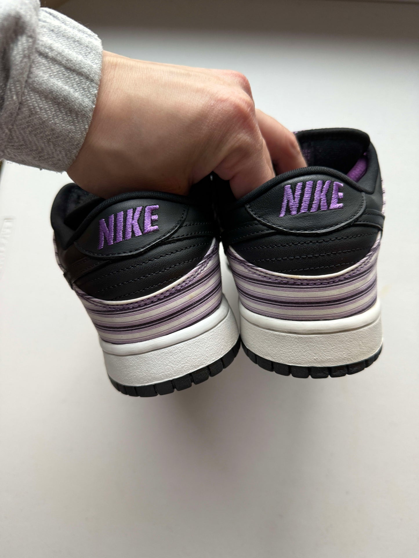 Nike SB Dunk Low Avenger Purple