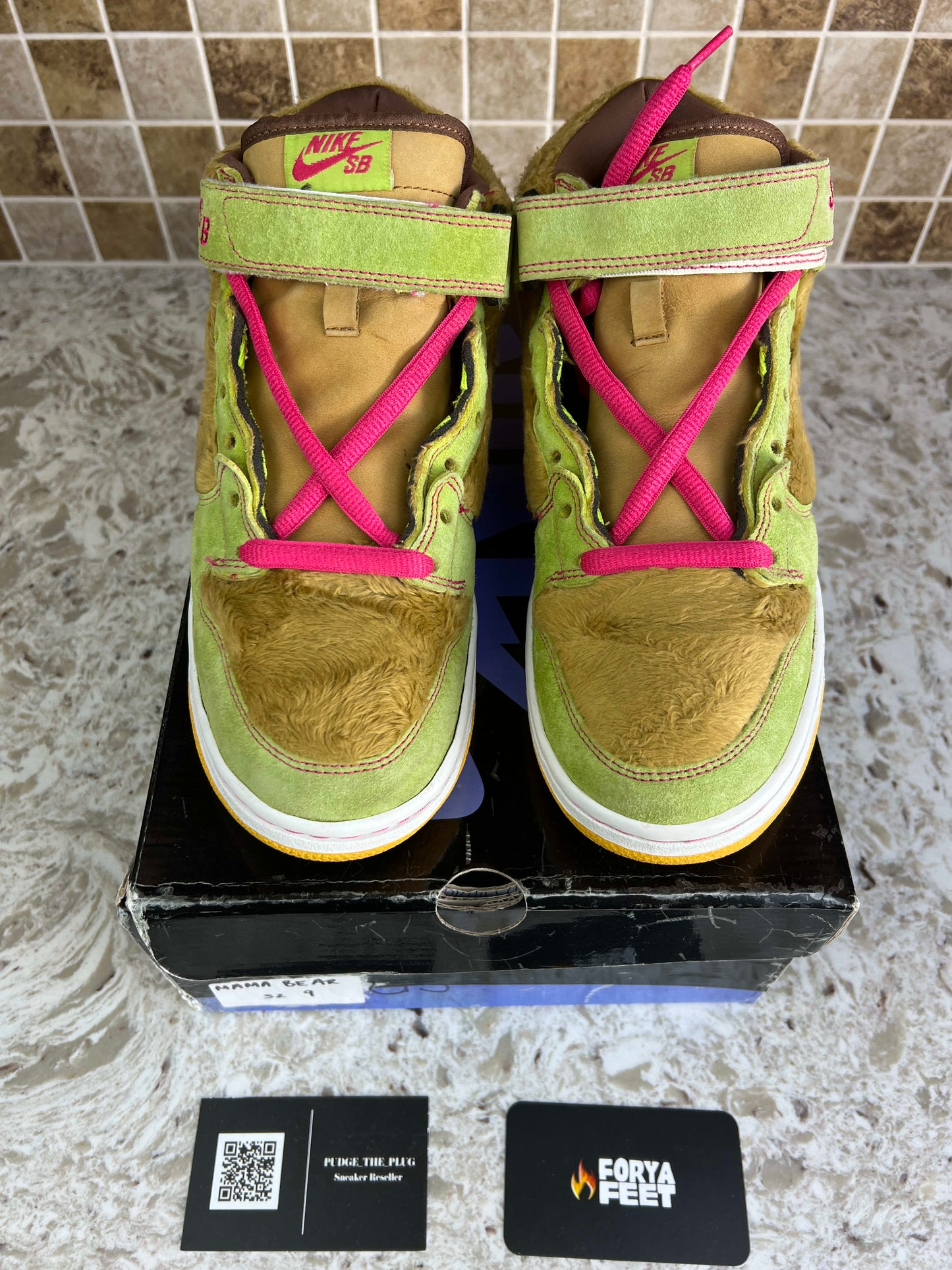 Size 9 Preowned Nike SB Dunk Mid Mama Bear