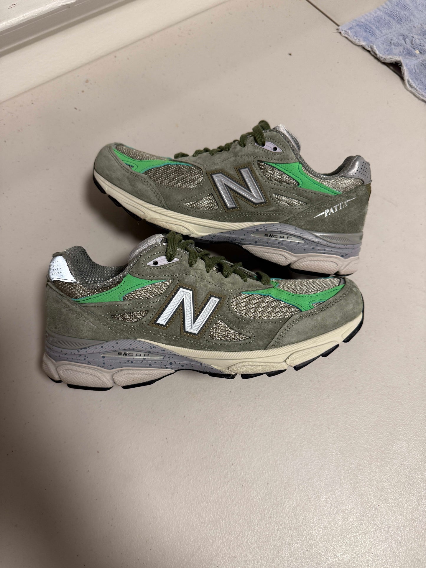 New Balance 990v3 MiUSA Patta Keep Your Family Close