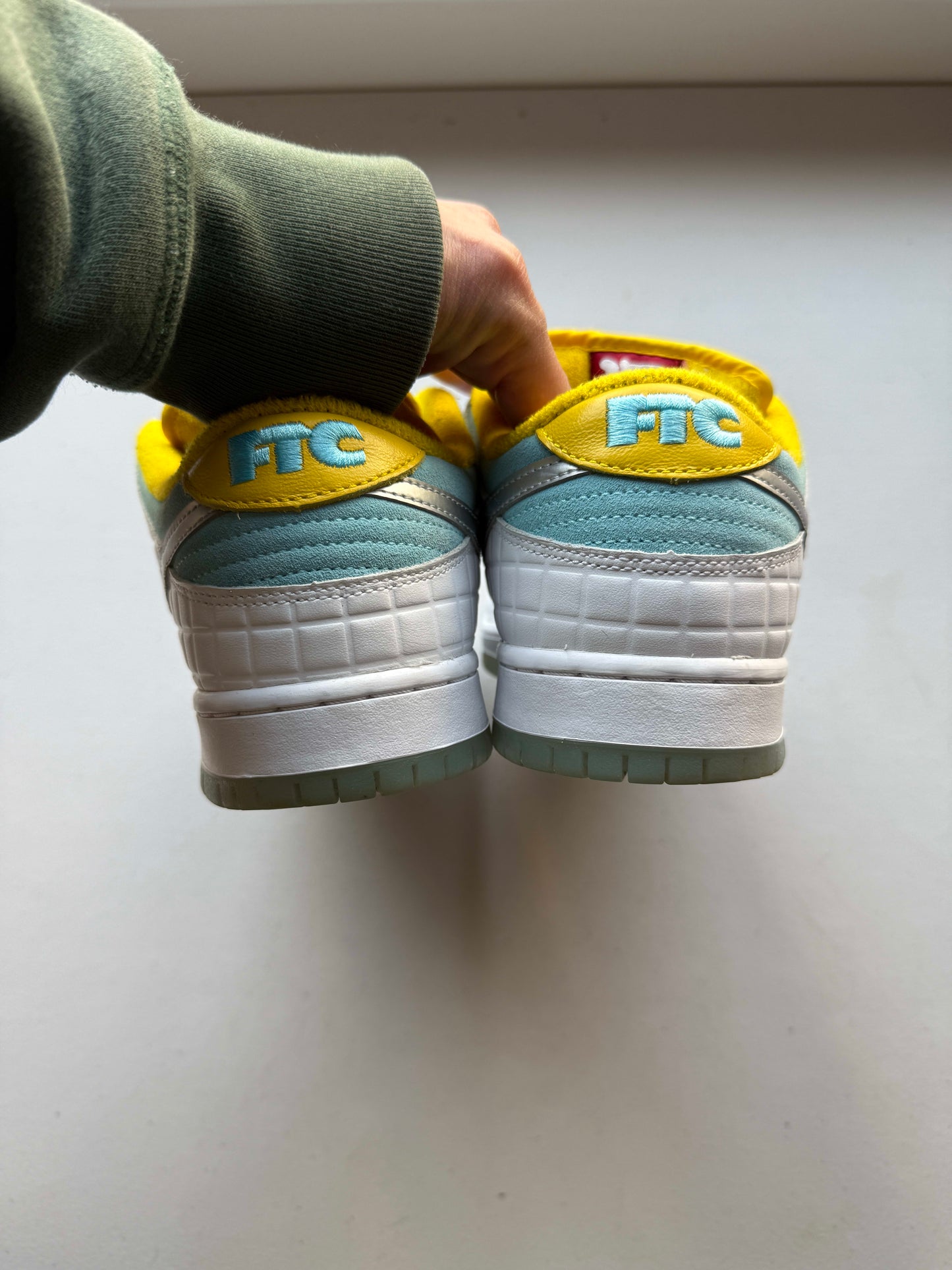 Nike SB Dunk Low FTC Lagoon Pulse
