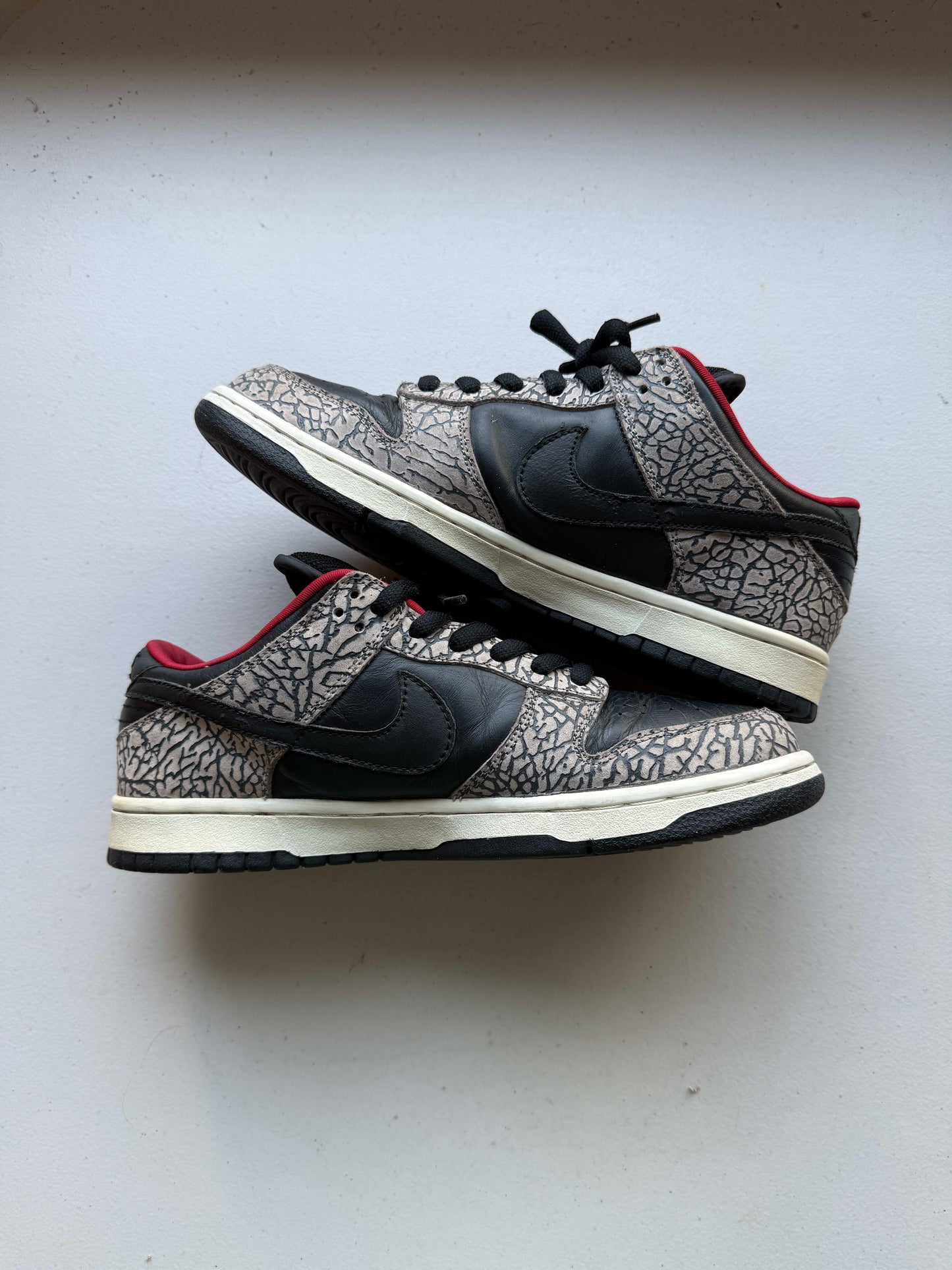 Nike SB Dunk Low Supreme Black Cement (2002)