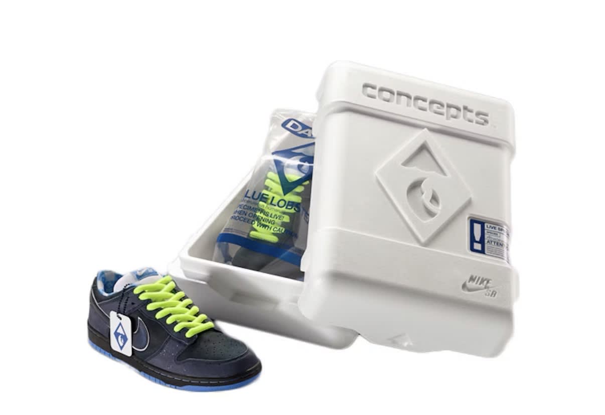 Nike SB Dunk Low Concepts Blue Lobster Special Box