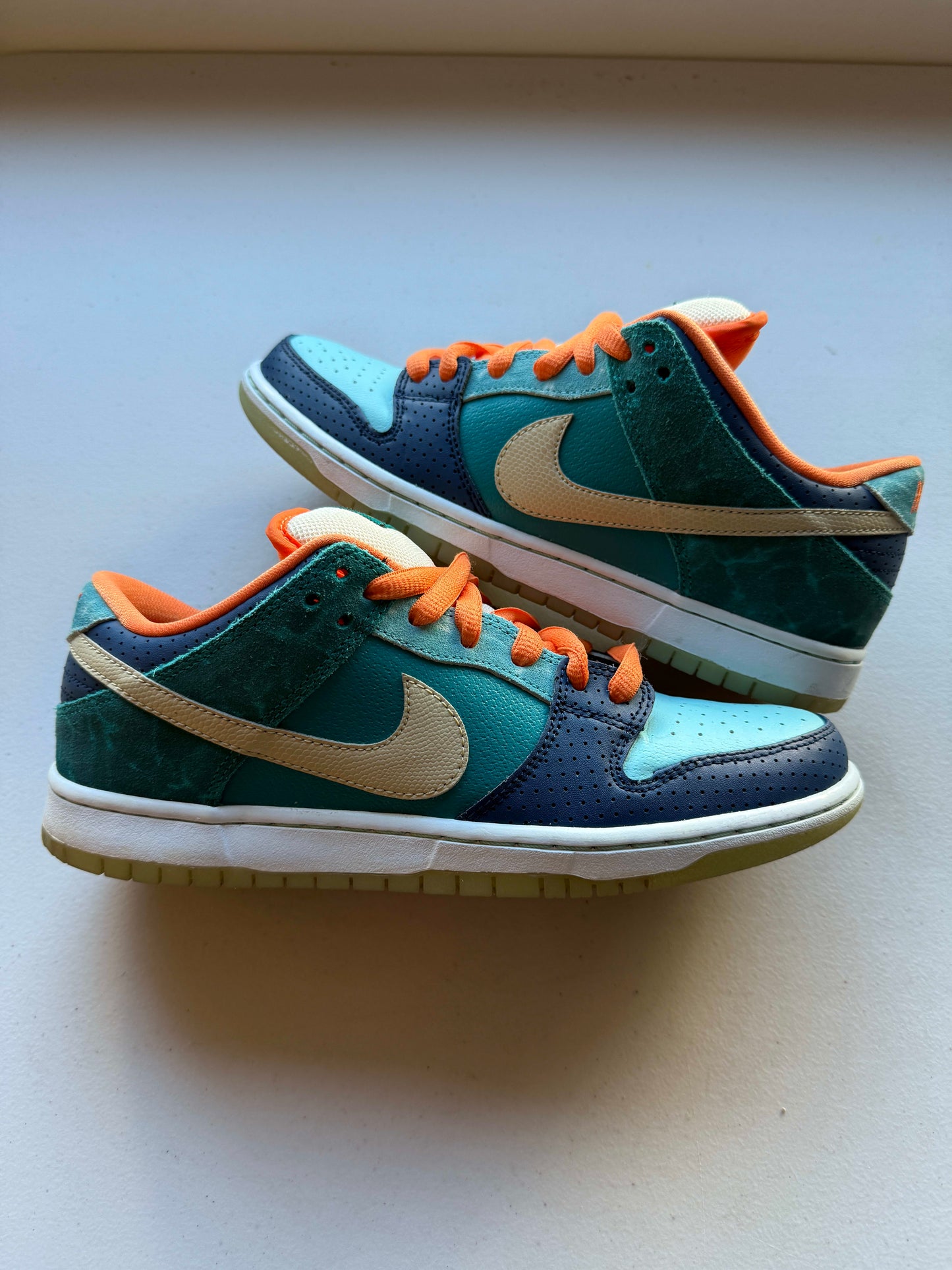 Size 8.5 Preowned Nike SB Dunk Low MIA Skate Shop