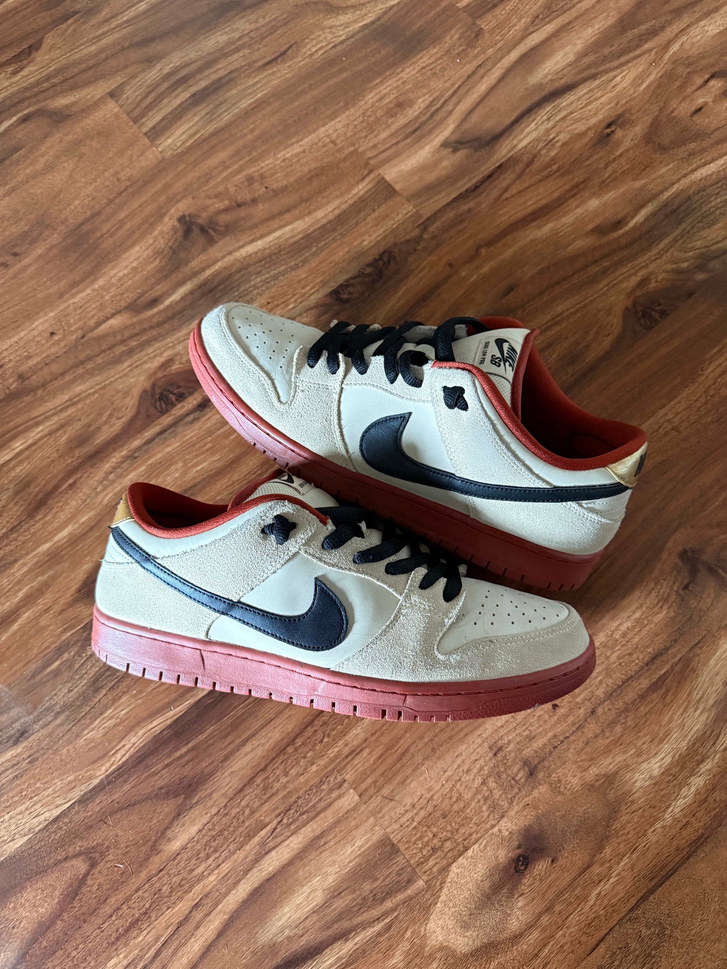 Size 11.5 VNDS Nike SB Dunk Low Pro Hennessy