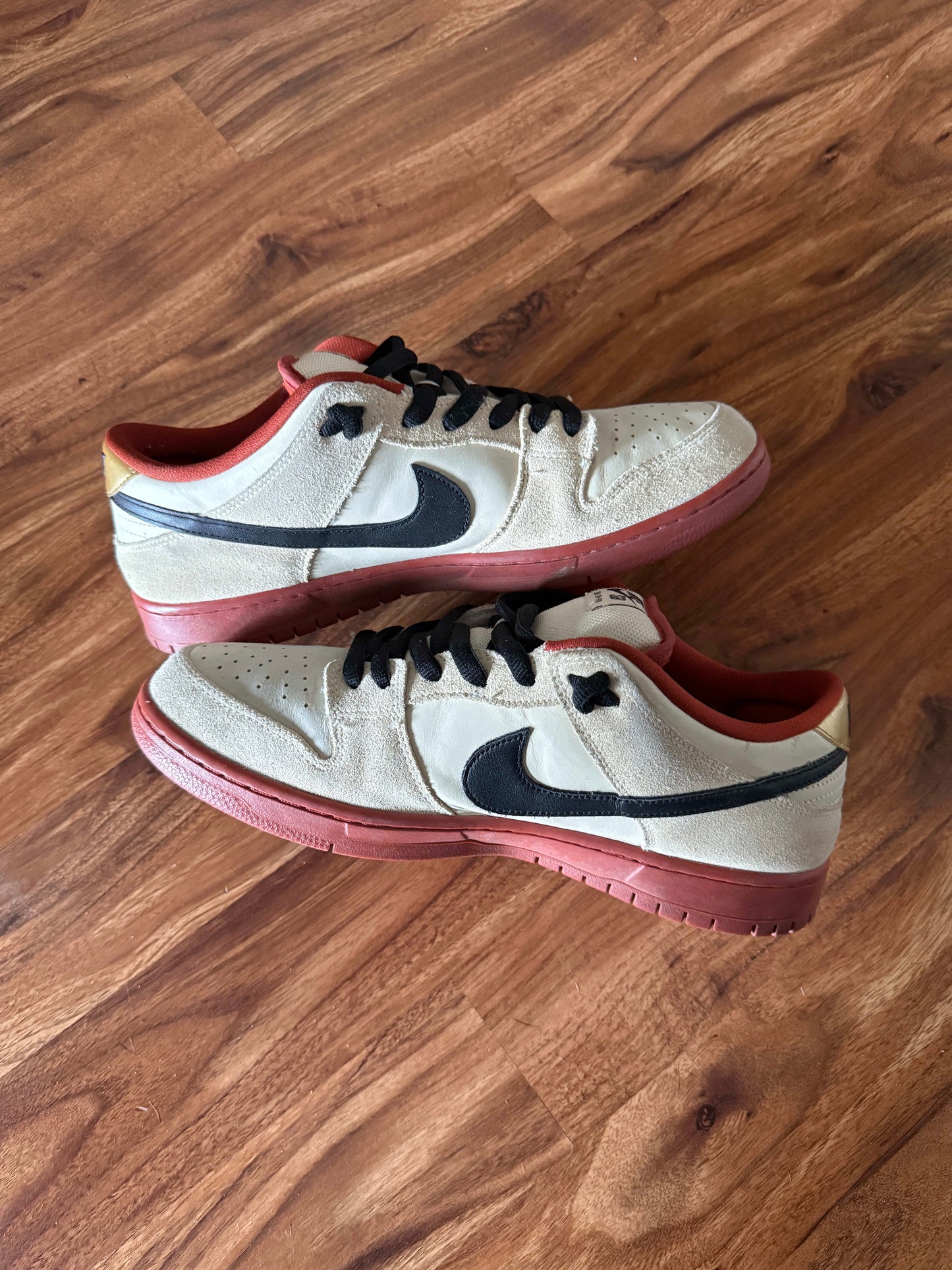 Size 11.5 VNDS Nike SB Dunk Low Pro Hennessy