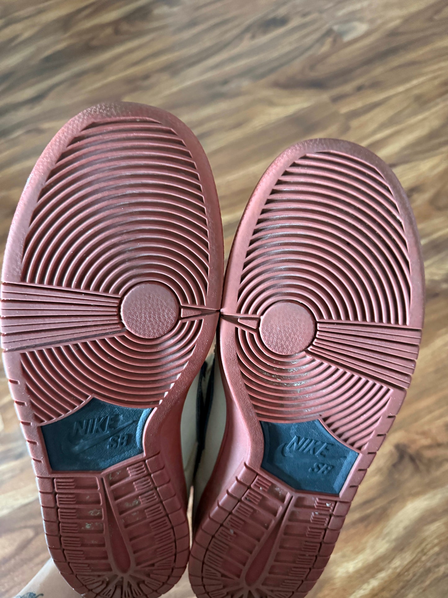 Size 11.5 VNDS Nike SB Dunk Low Pro Hennessy