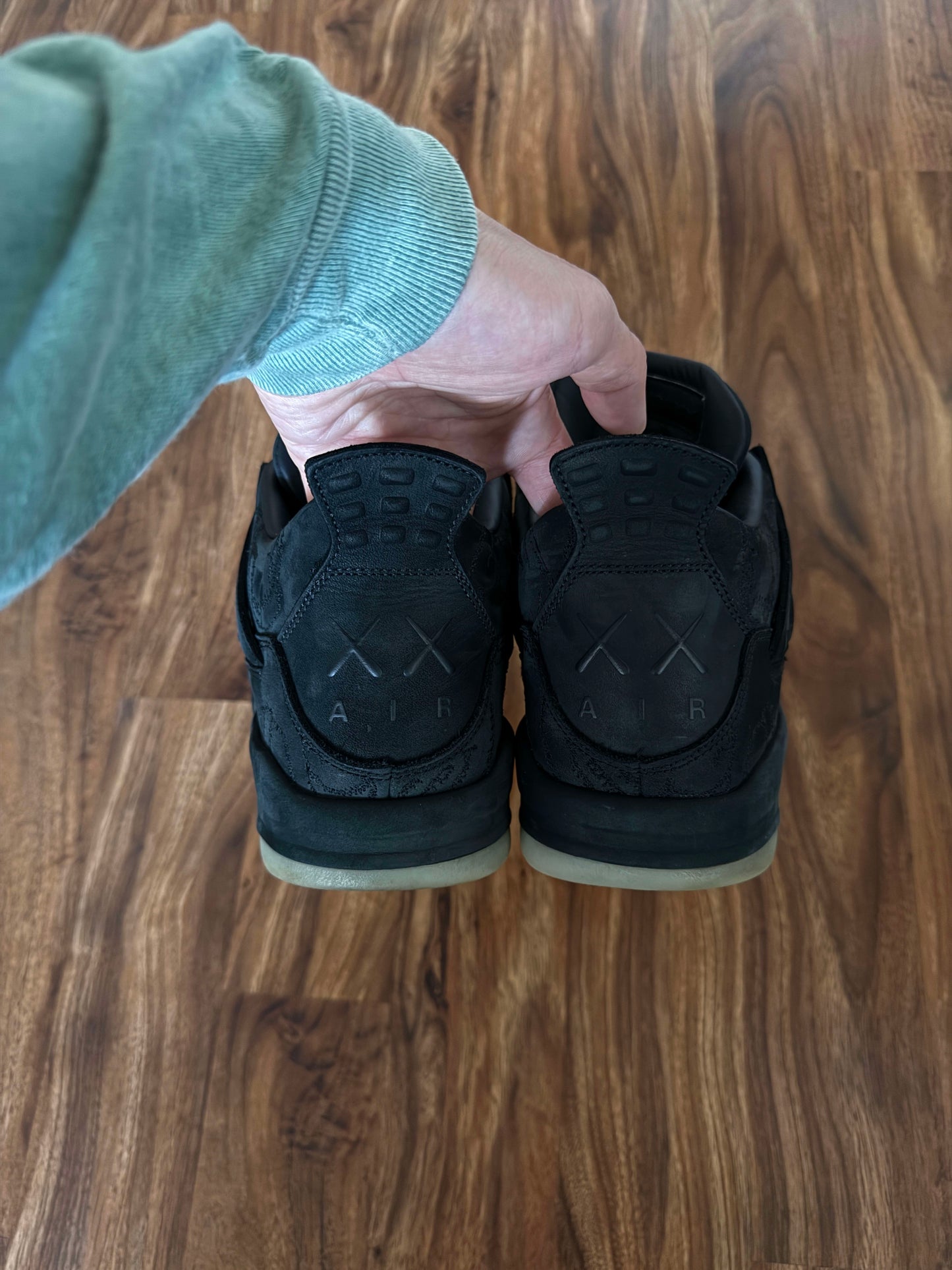 Size 11.5 Preowned (NB) Jordan 4 Retro Kaws Black