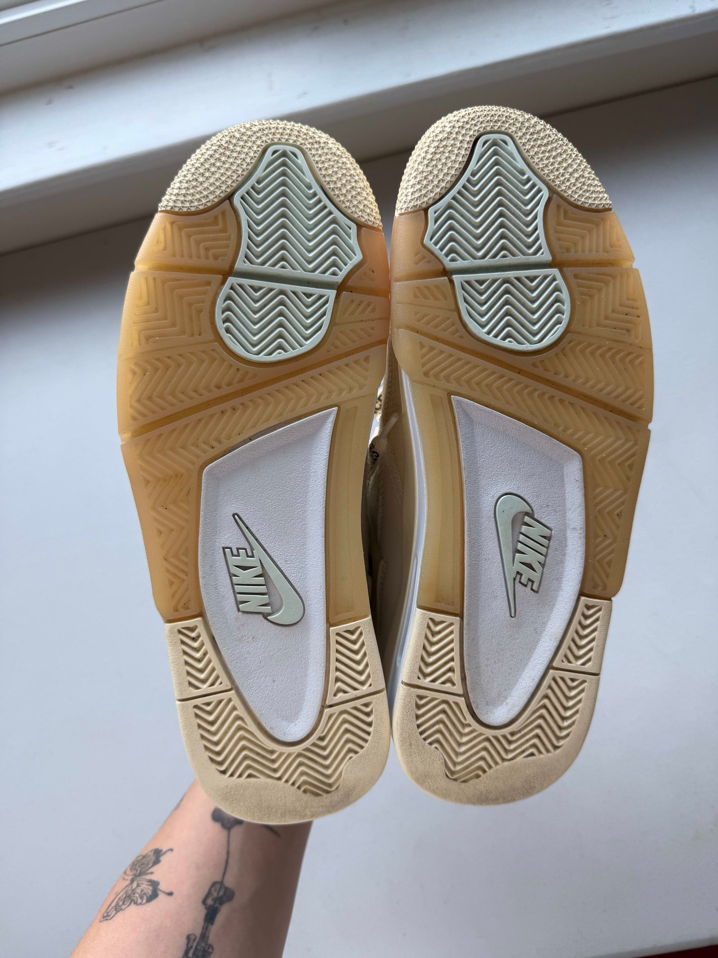 Size 10.5W VNDS Jordan 4 Retro Off-White Sail (Women's)