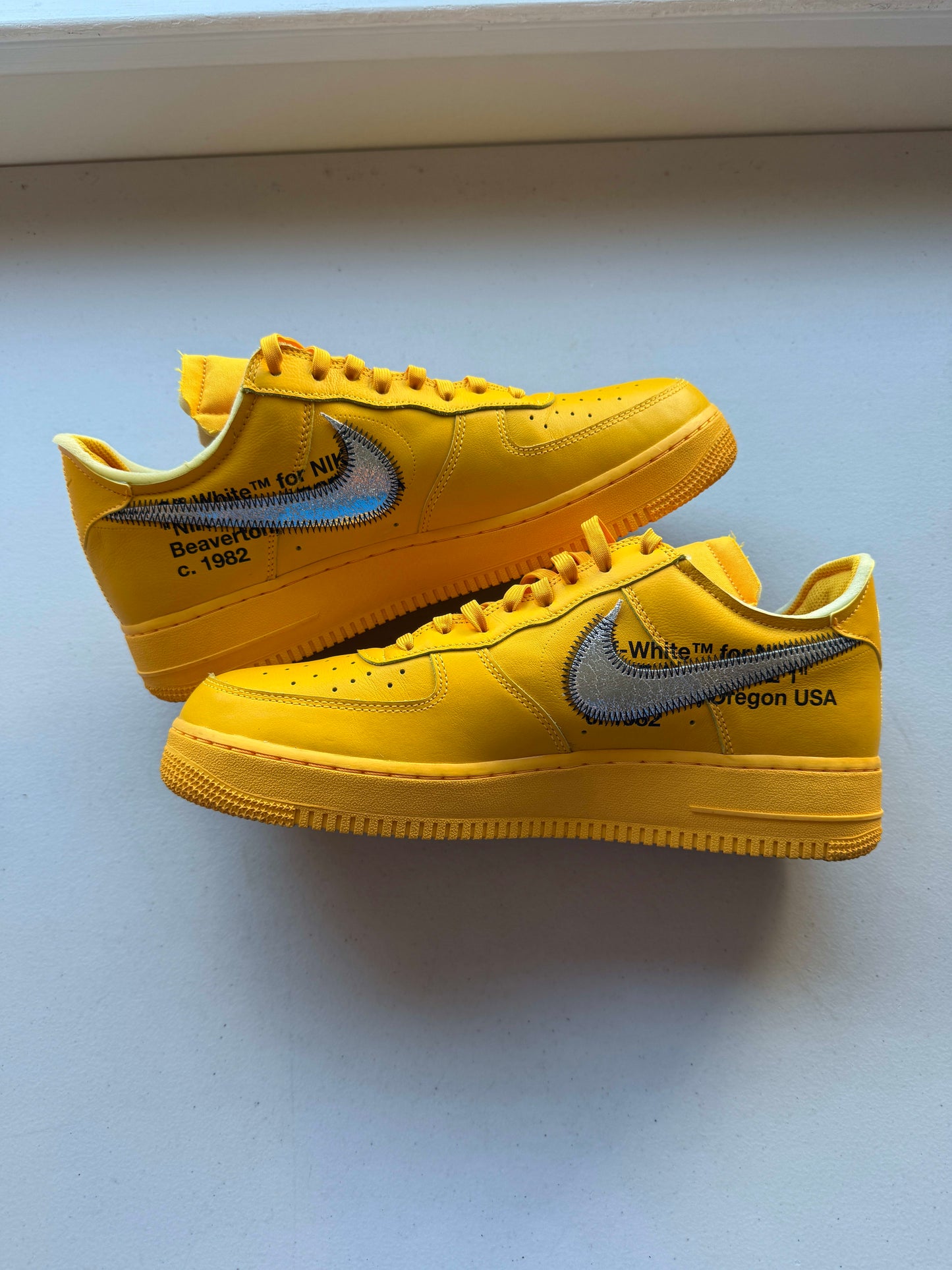 Size 11 VNDS Nike Air Force 1 Low Off-White ICA University Gold