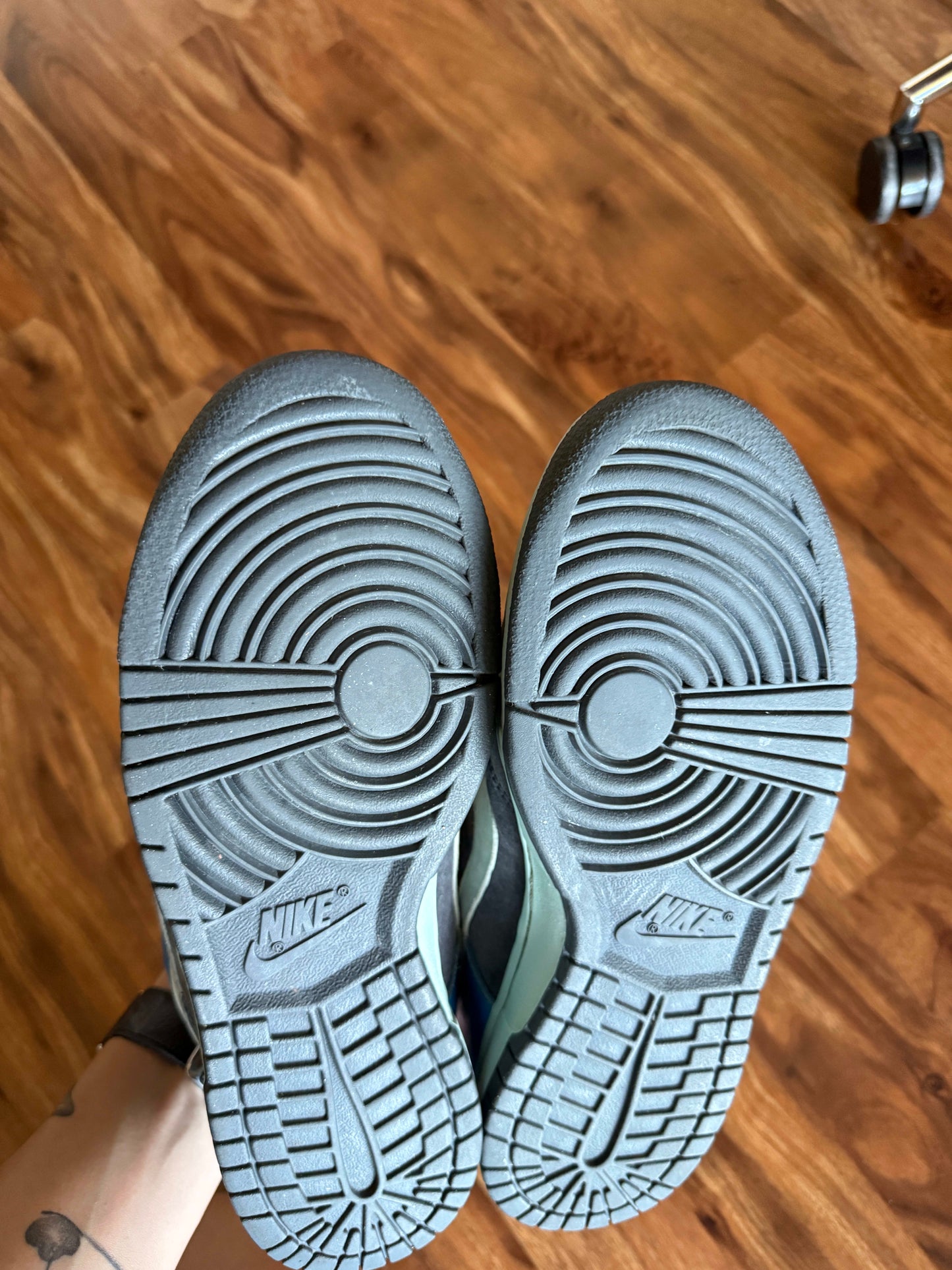 Nike SB Dunk Low 'Aqua Chalk' Sample