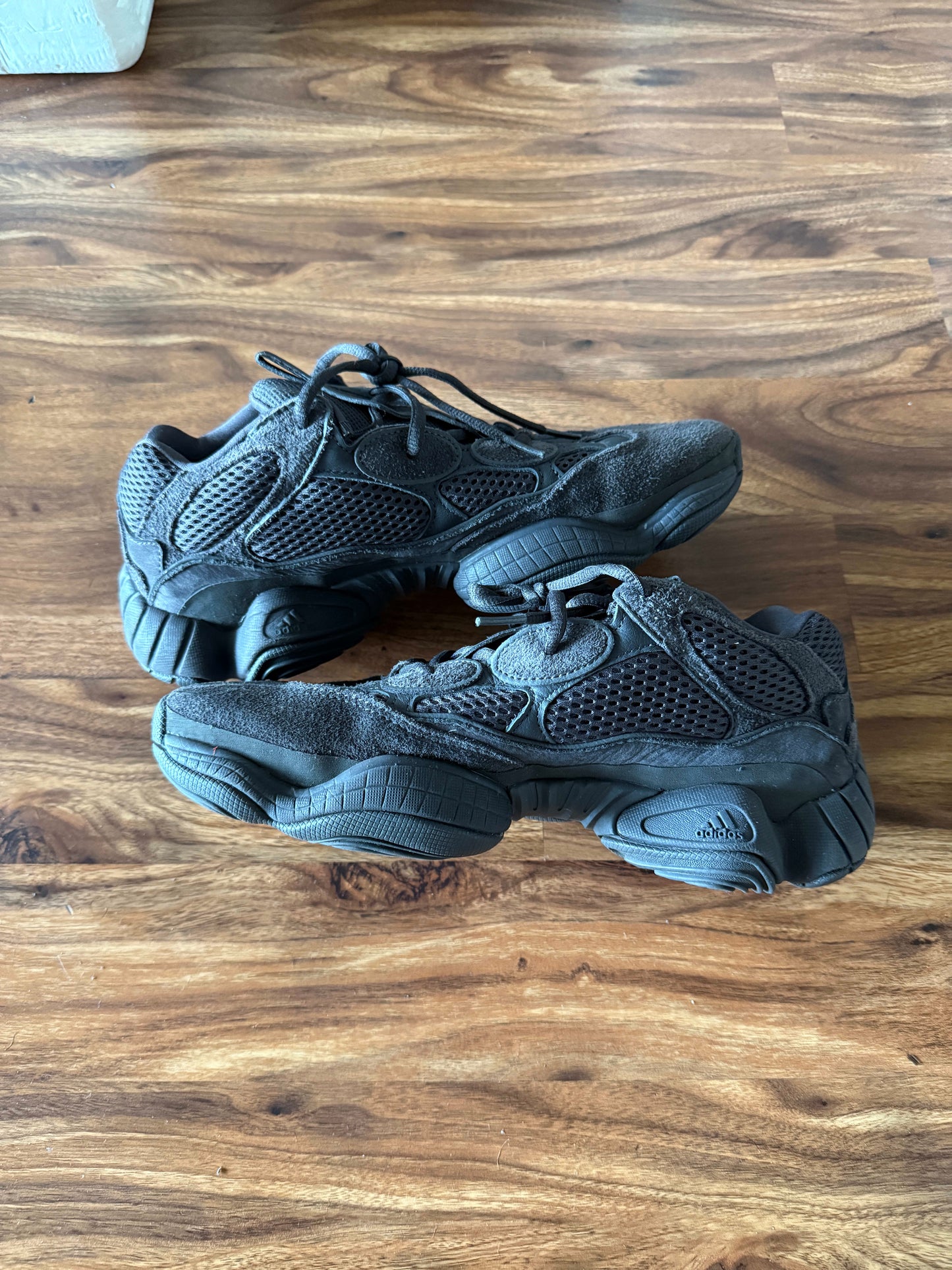 Size 9 Preowned (NB) adidas Yeezy 500 Utility Black