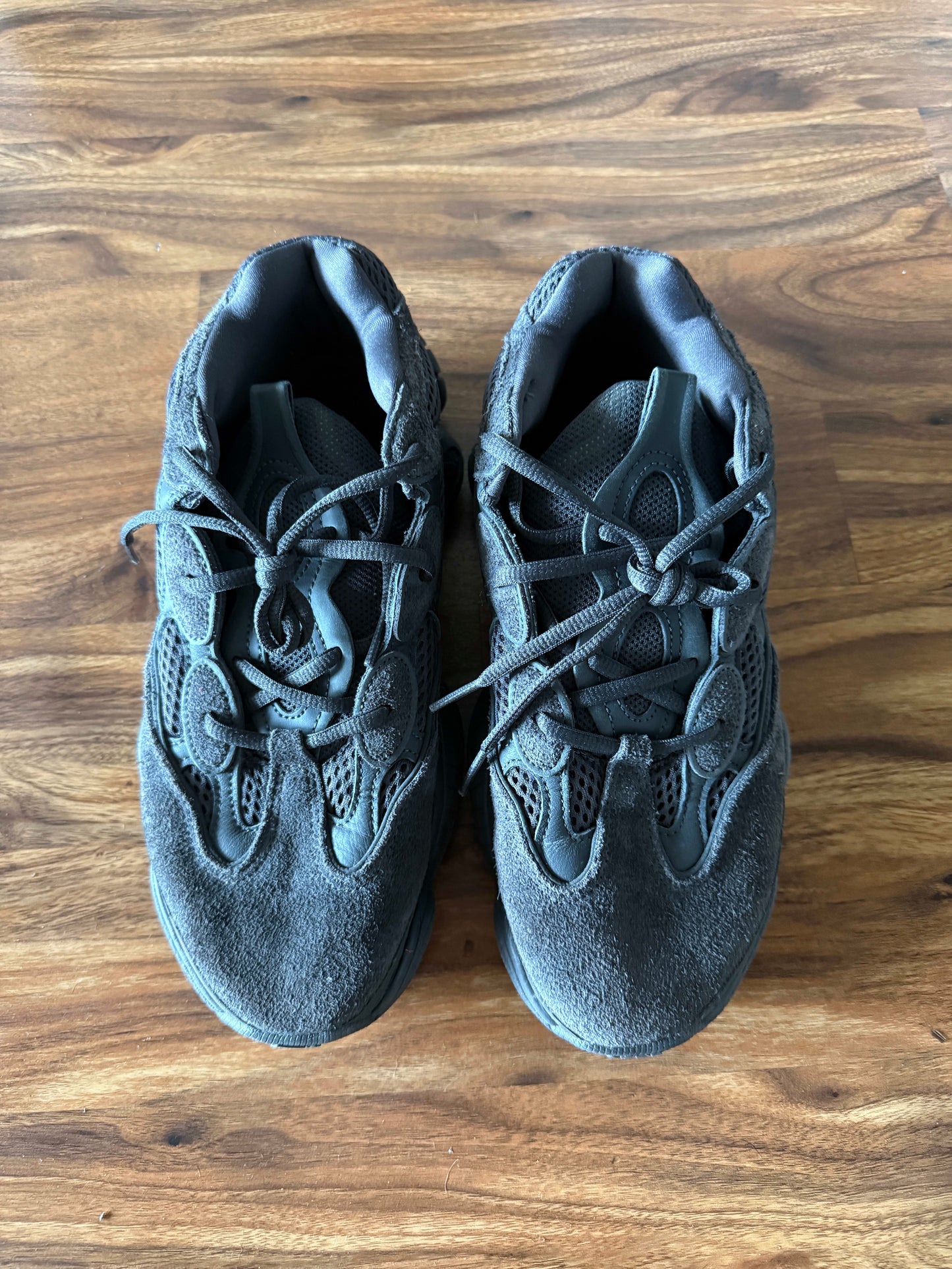 Size 9 Preowned (NB) adidas Yeezy 500 Utility Black