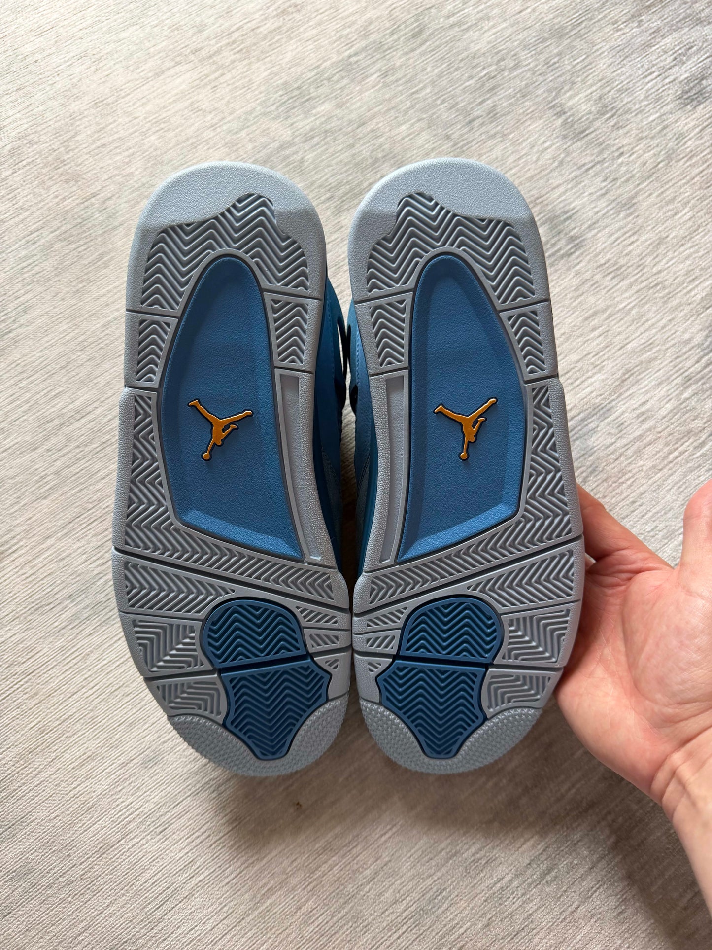 Jordan 4 Retro UCLA Bruins PE