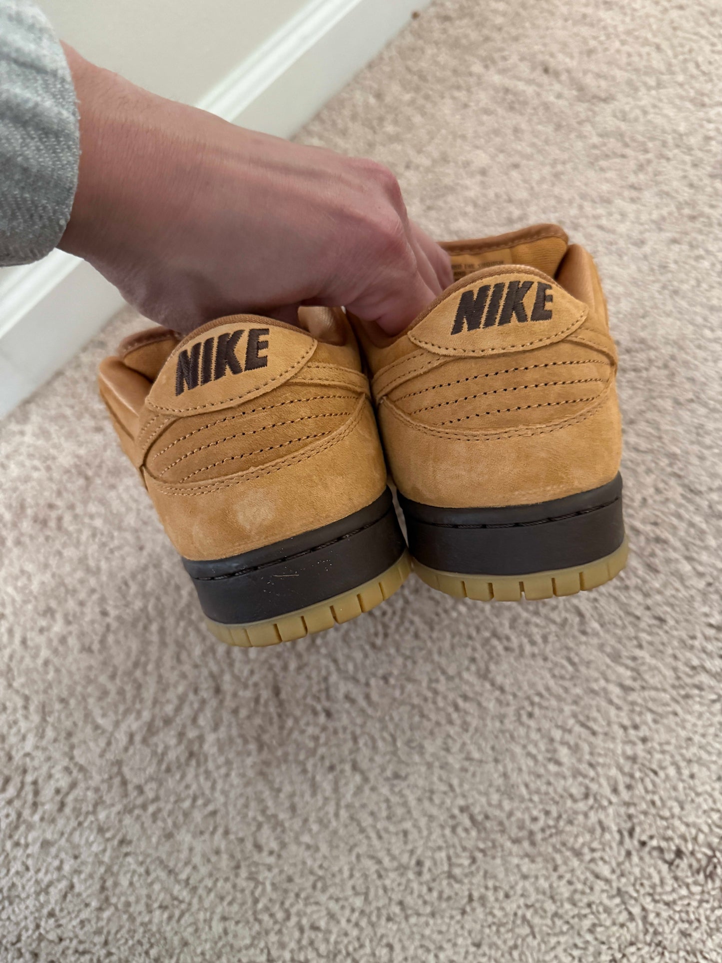 Size 9 Preowned Nike SB Dunk Low Wheat