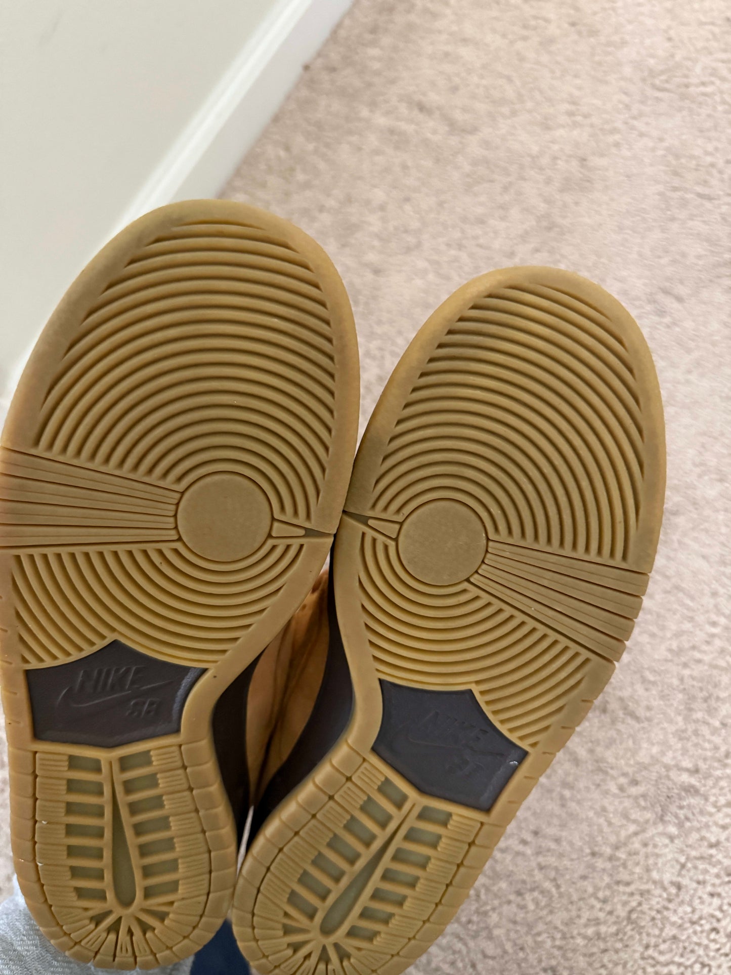 Size 9 Preowned Nike SB Dunk Low Wheat