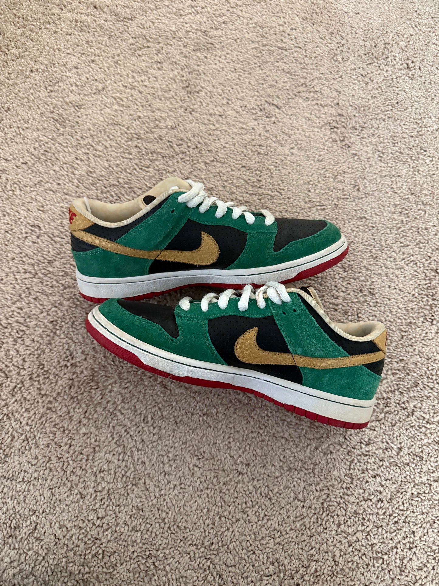 Size 9 Preowned (NB) Nike SB Dunk Low Miller High Life