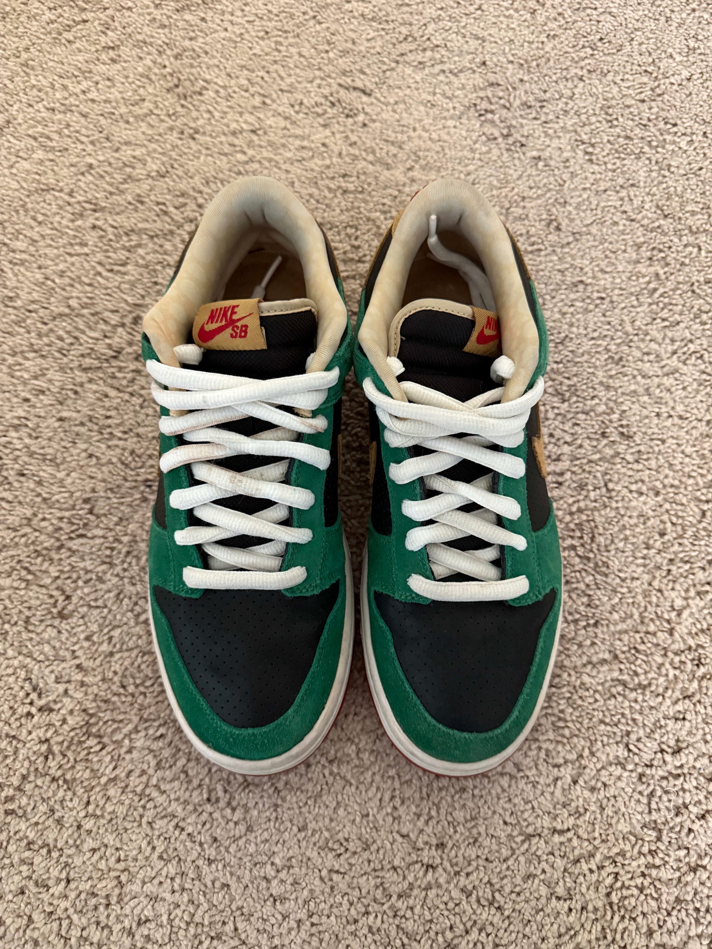 Size 9 Preowned (NB) Nike SB Dunk Low Miller High Life