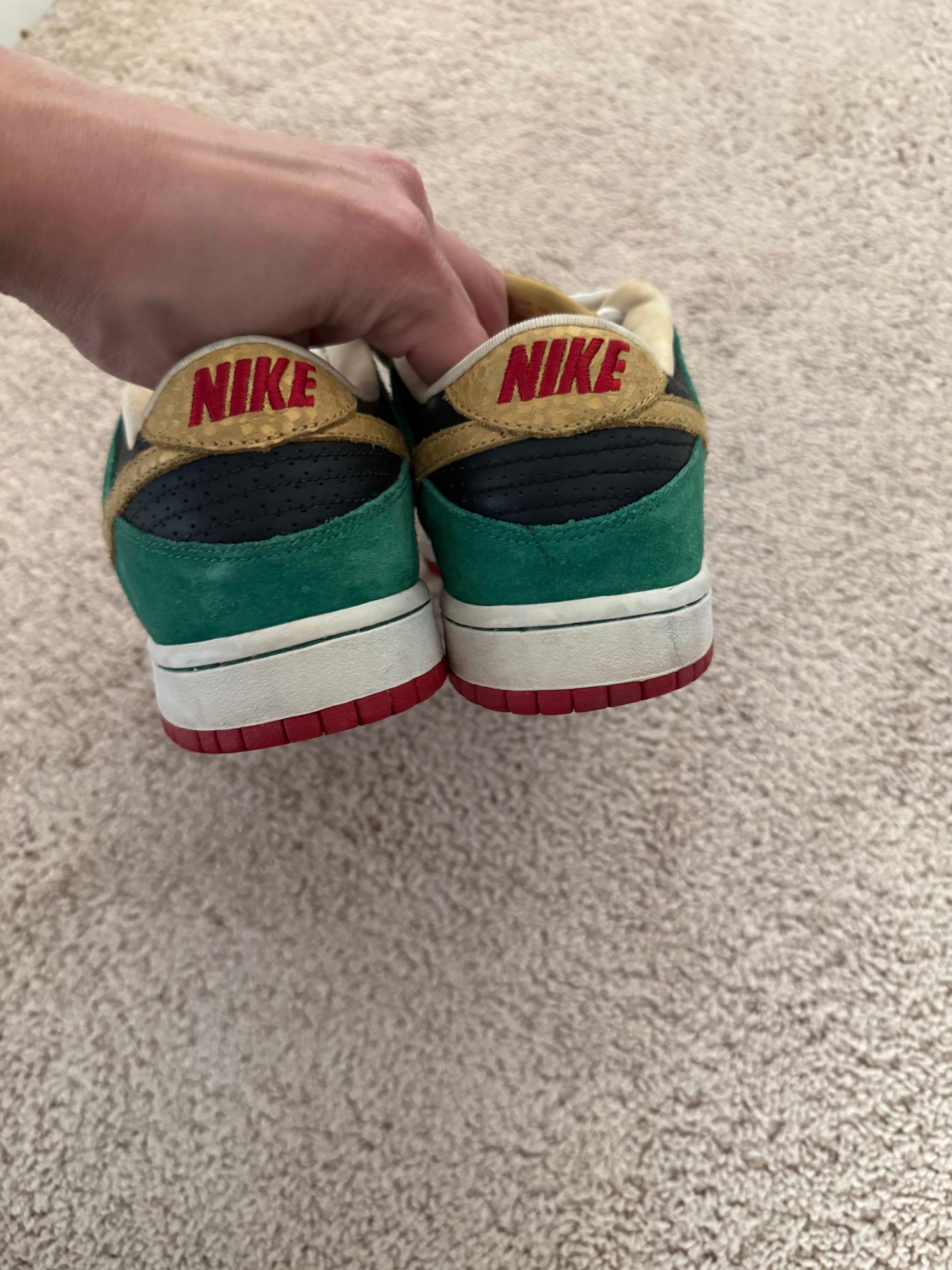 Size 9 Preowned (NB) Nike SB Dunk Low Miller High Life