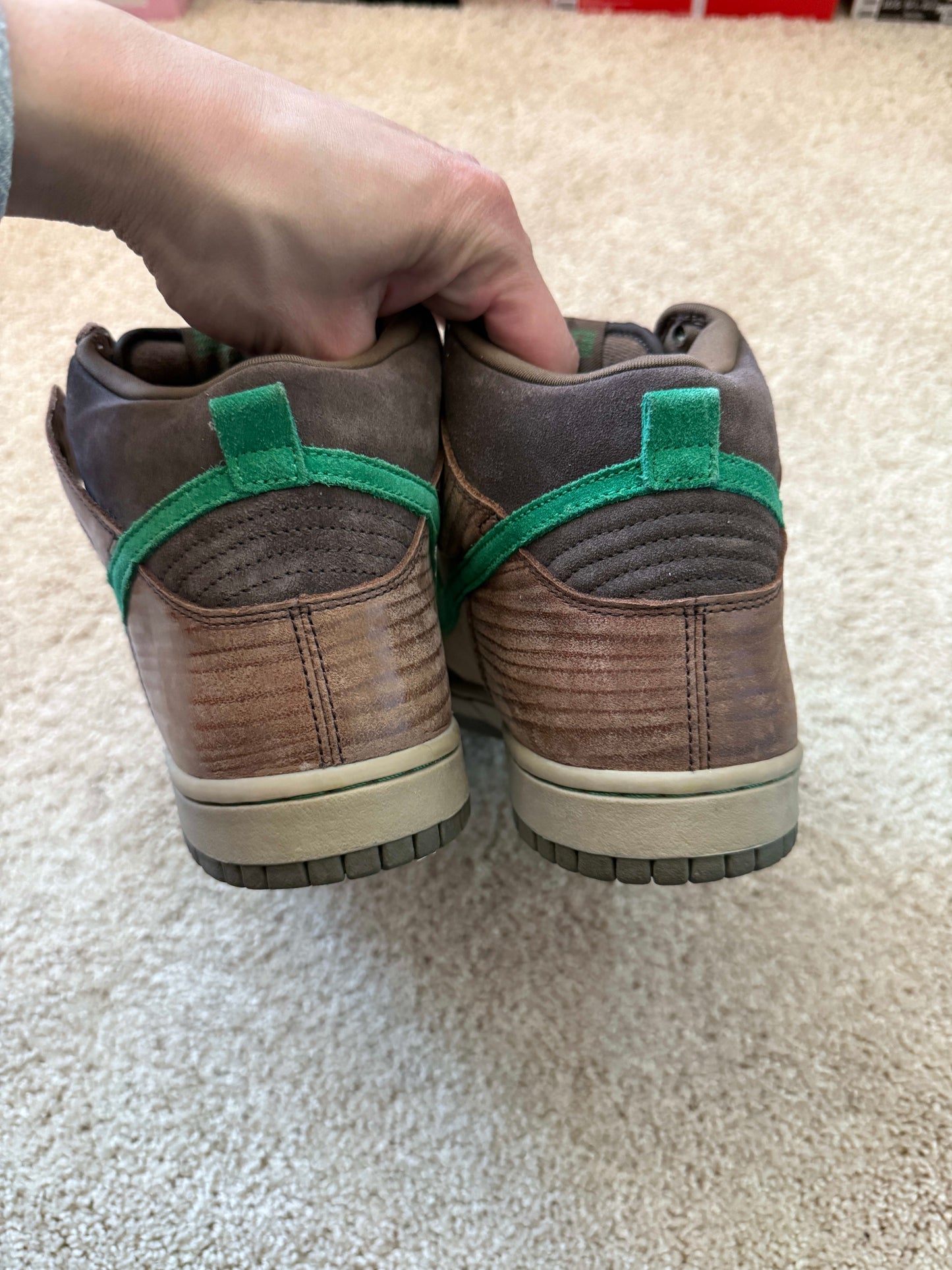 Size 9 Preowned (NB) Nike SB Dunk High Wood Deck
