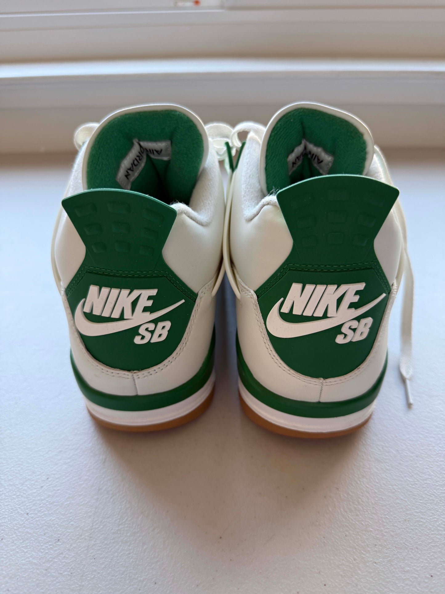 Size 10.5 VNDS Jordan 4 Retro SB Pine Green