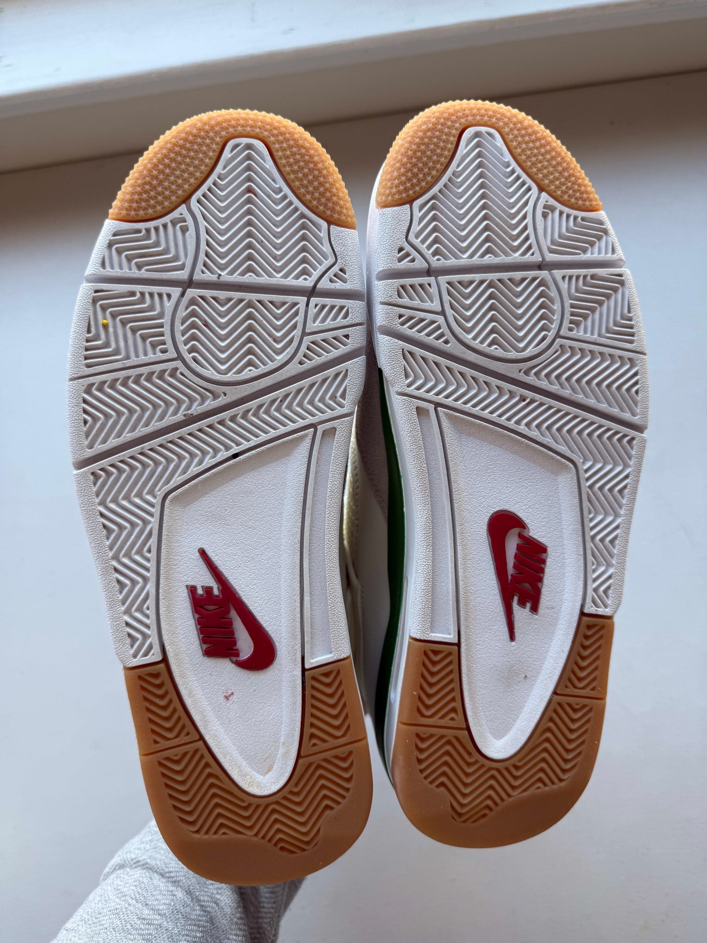 Size 10.5 VNDS Jordan 4 Retro SB Pine Green