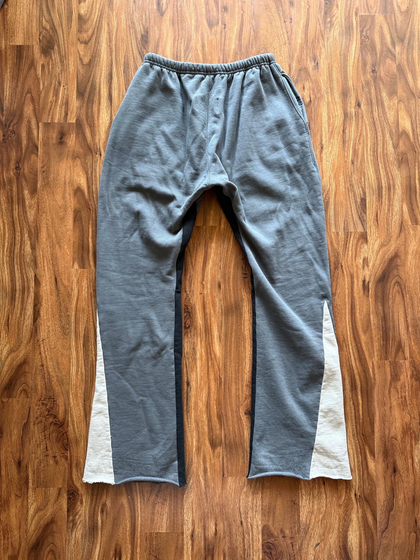 Gallery Dept. Painted Flare Sweat Pants Charcoal Grey