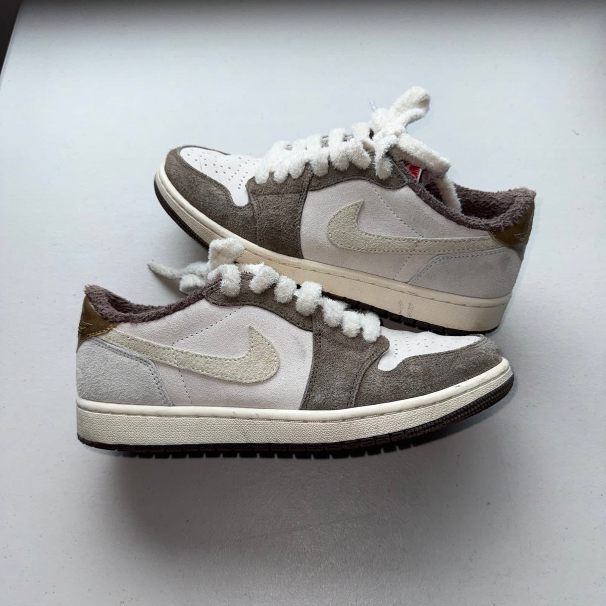 Size 9 Preowned Jordan 1 Retro Low OG Year of the Rabbit