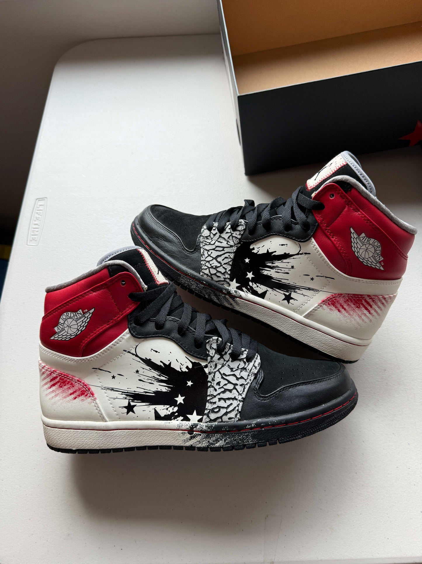 Size 8.5 Preowned Jordan 1 Retro Dave White Wings for the Future
