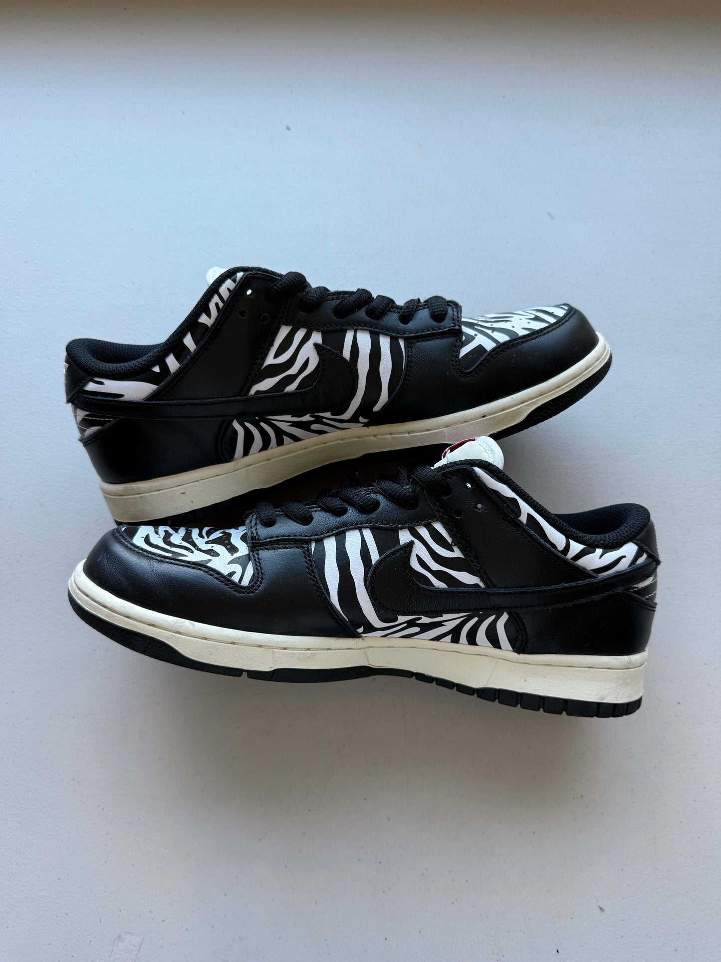 Size 9 Preowned (RB) Nike SB Dunk Low OG QS Quartersnacks Zebra